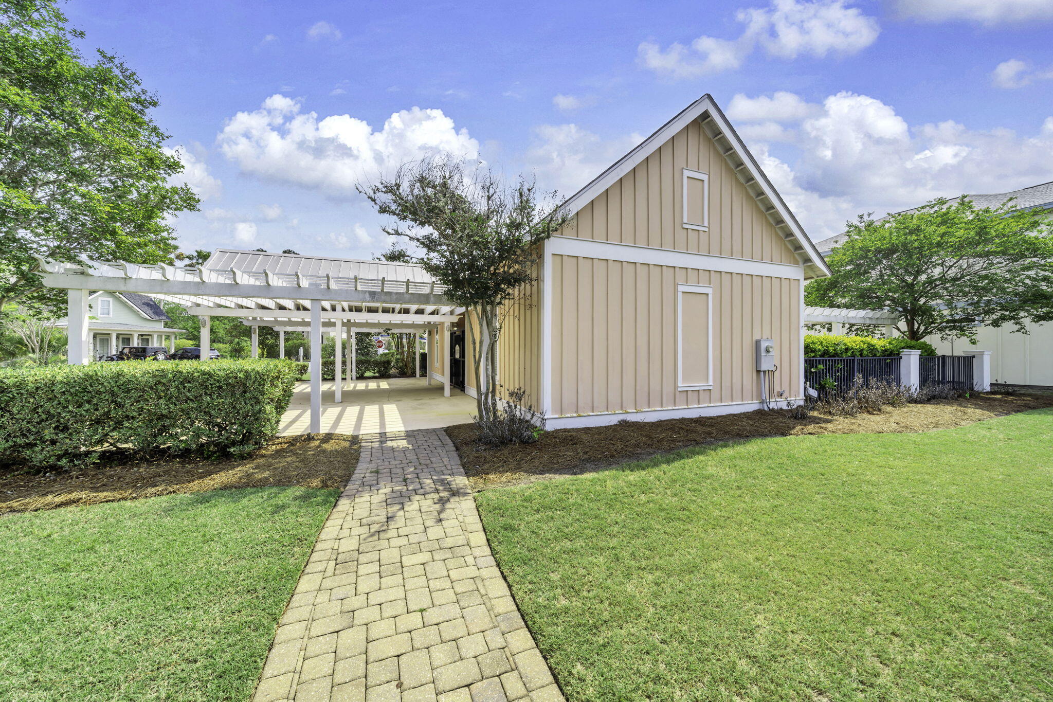 HARRISON'S WALK - Residential