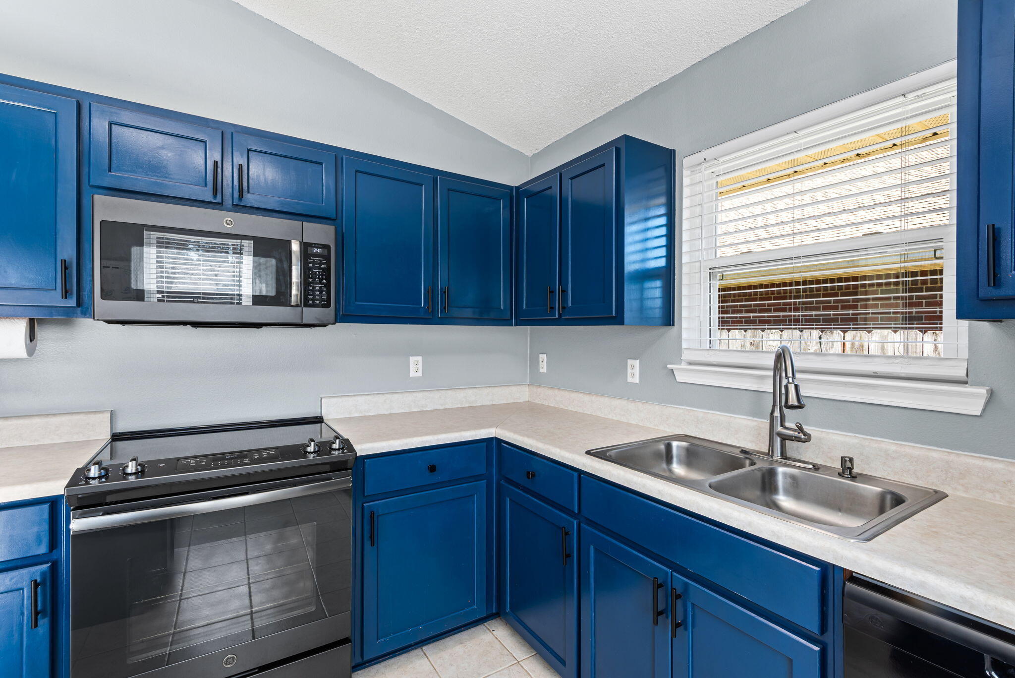 WATERFORD ESTATES S/D - Residential