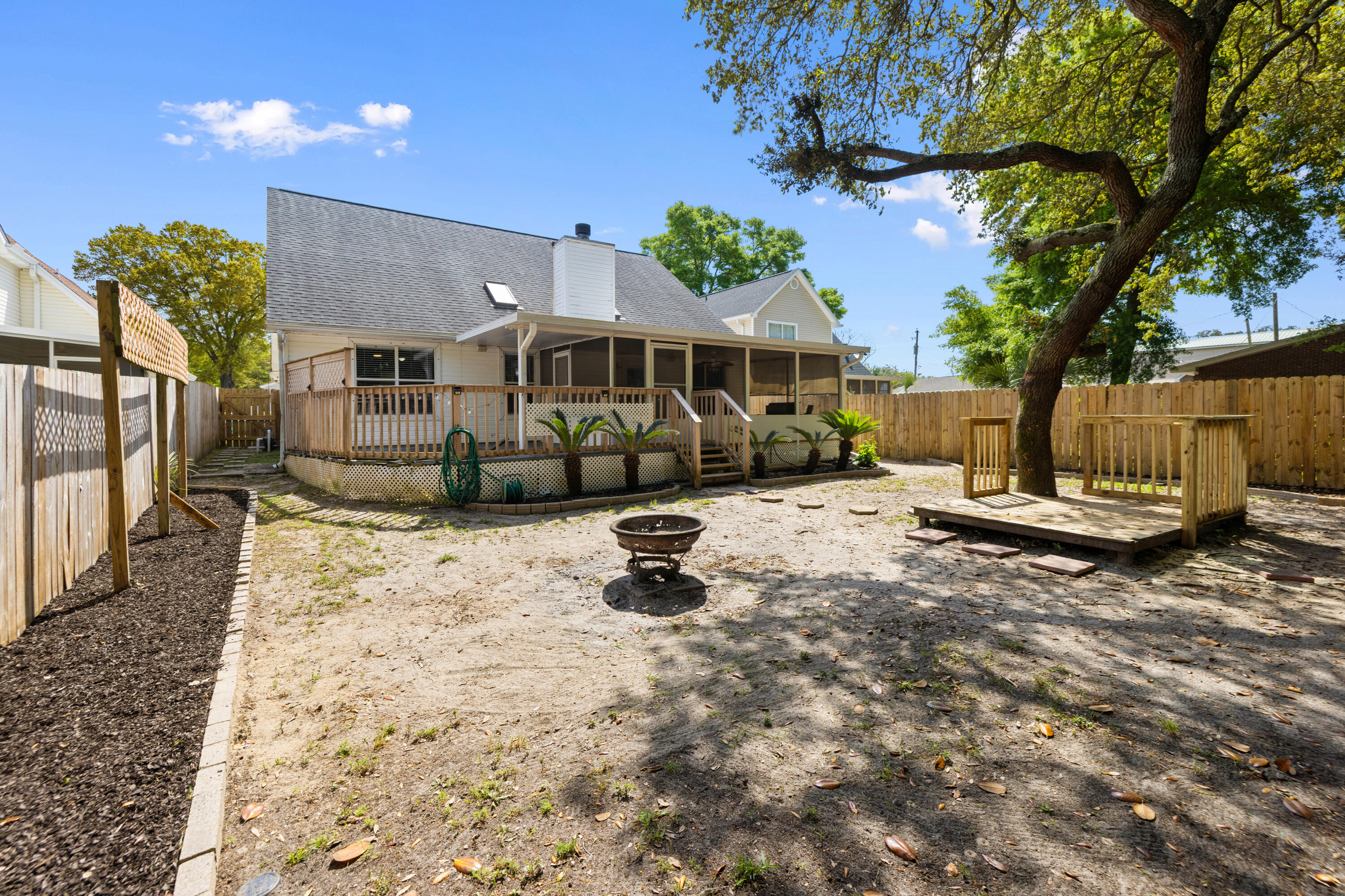 SCRANTON ESTATES - Residential