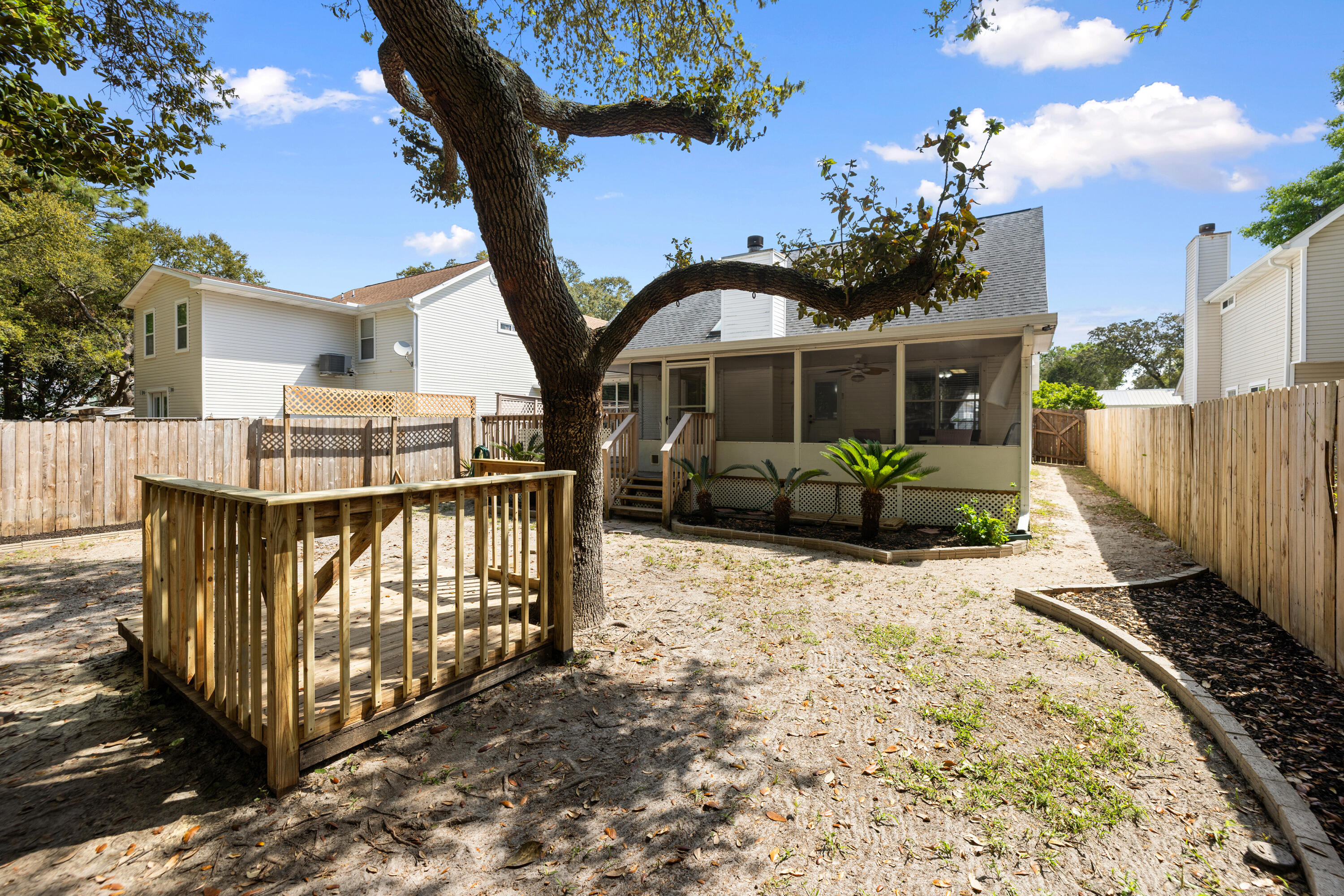 SCRANTON ESTATES - Residential