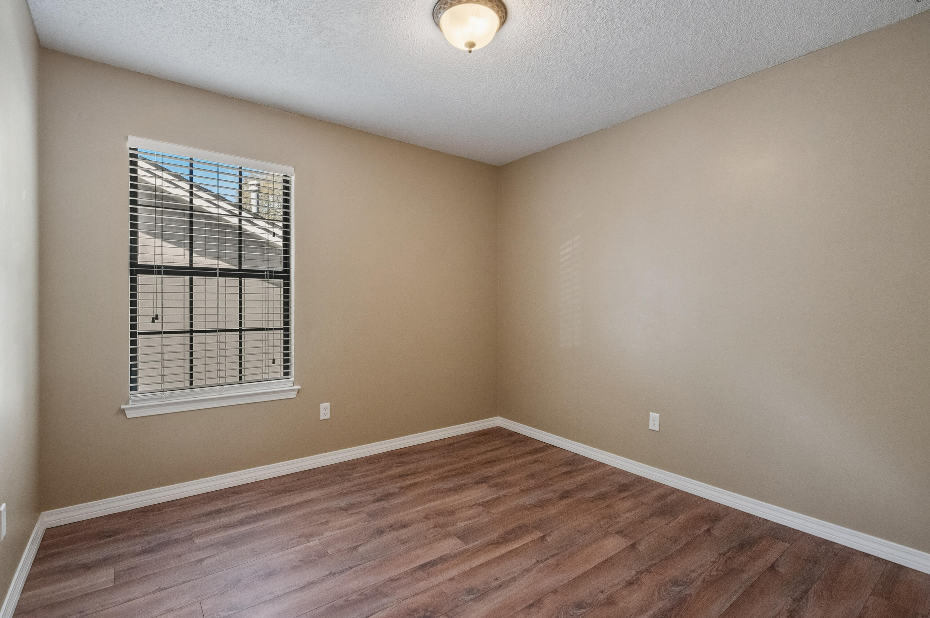 VALPARAISO PINECREST 3 - Residential