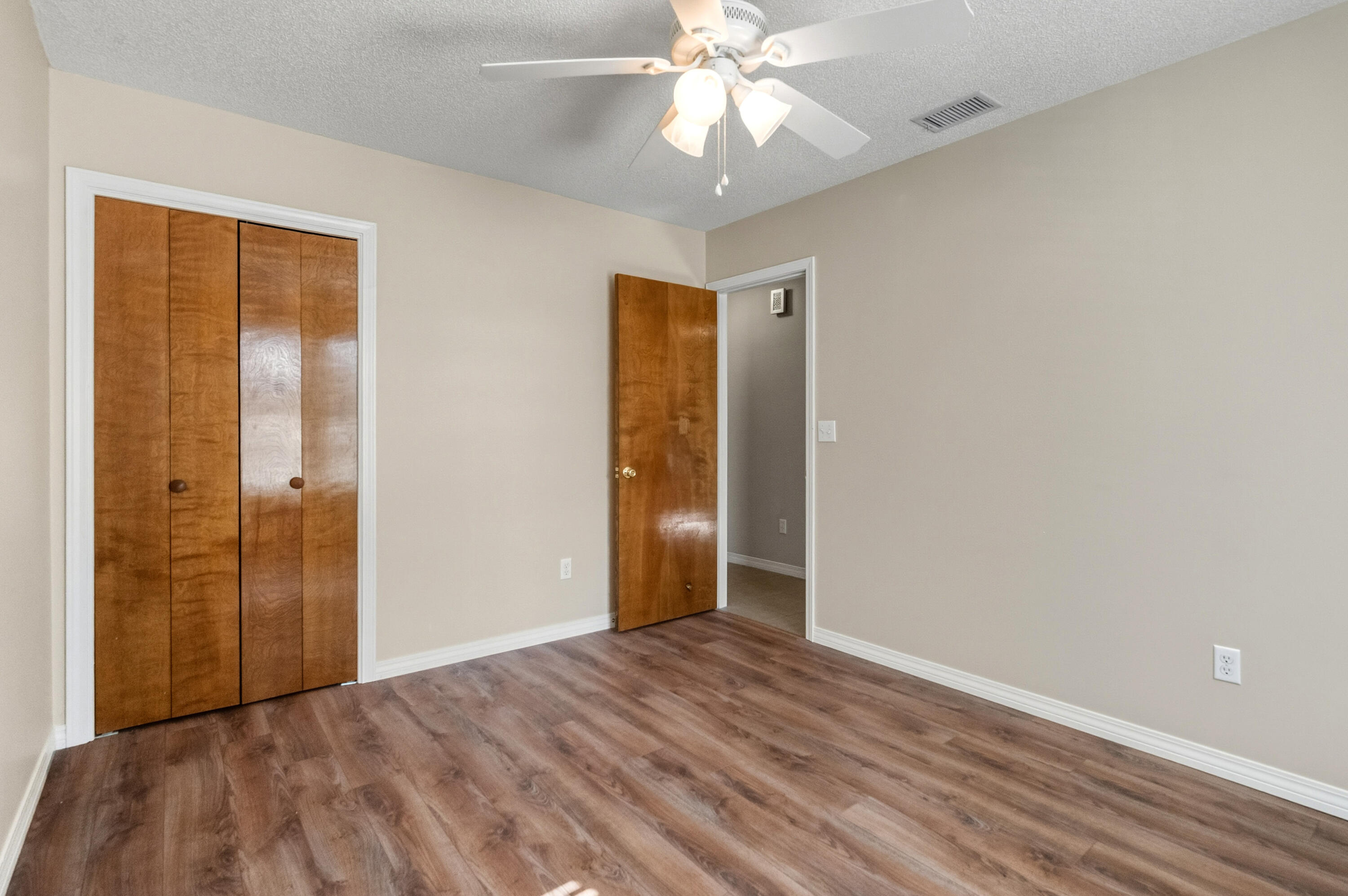 VALPARAISO PINECREST 3 - Residential