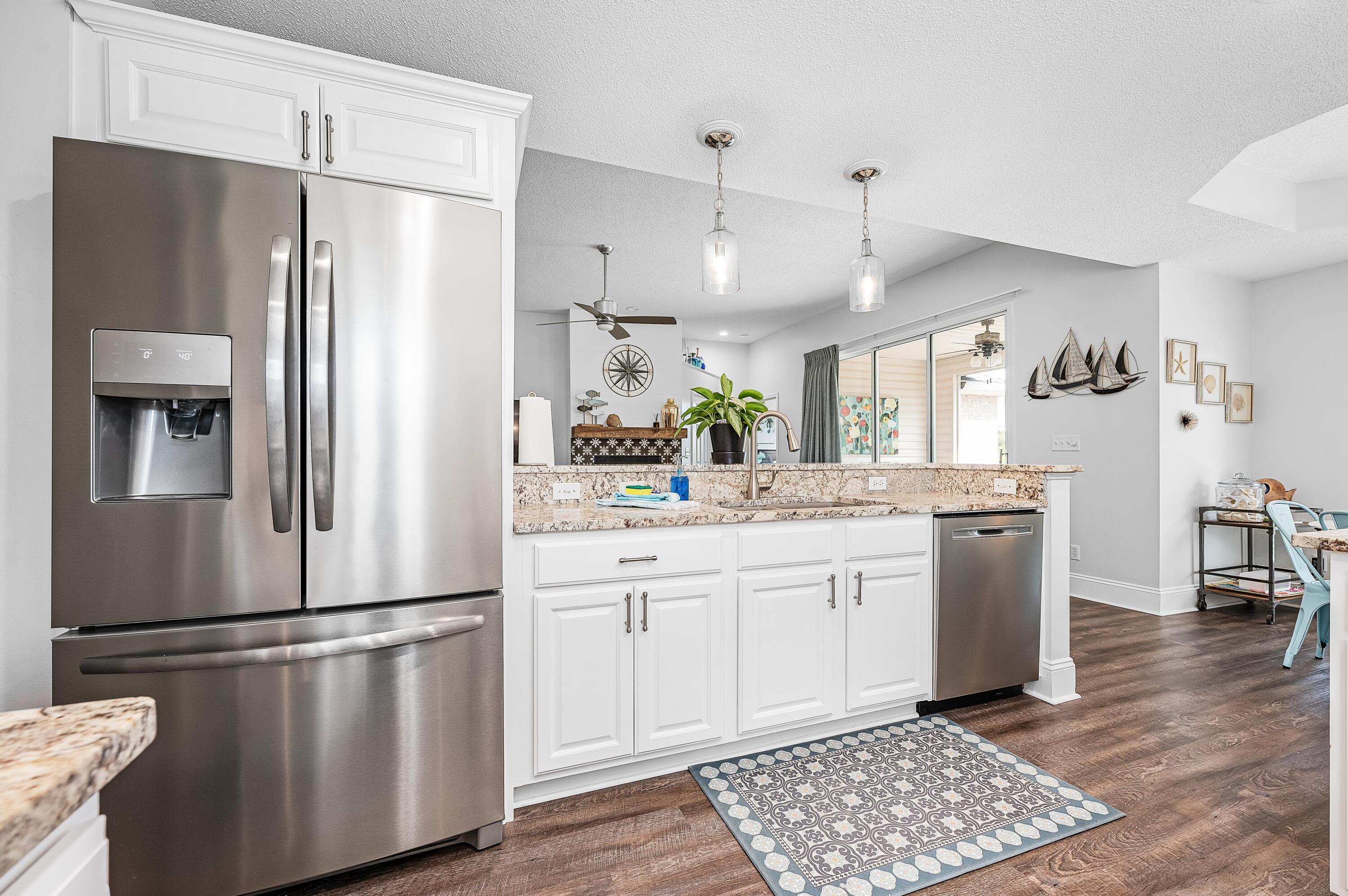 AVALON BEACH ESTATES - Residential