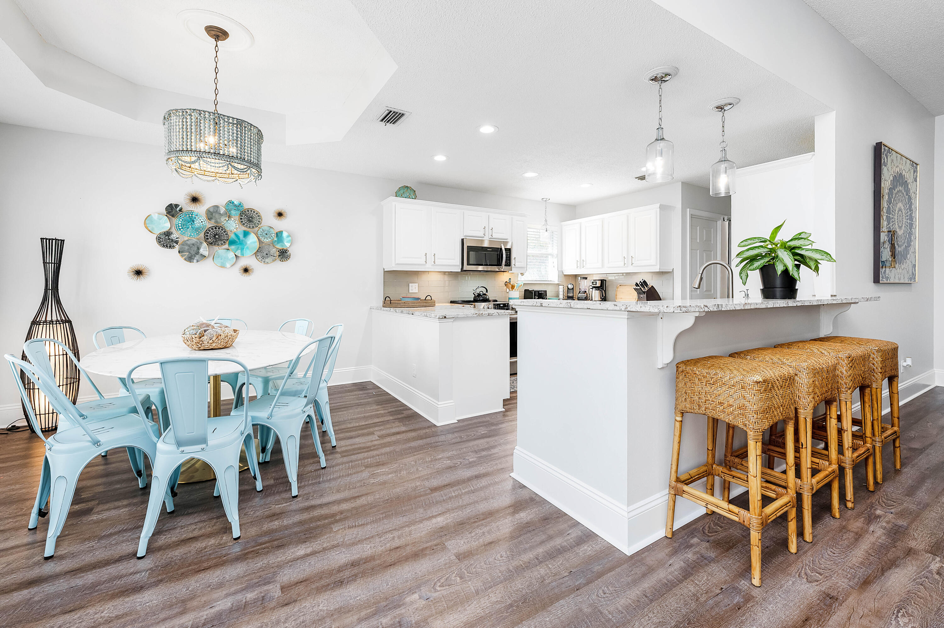 AVALON BEACH ESTATES - Residential