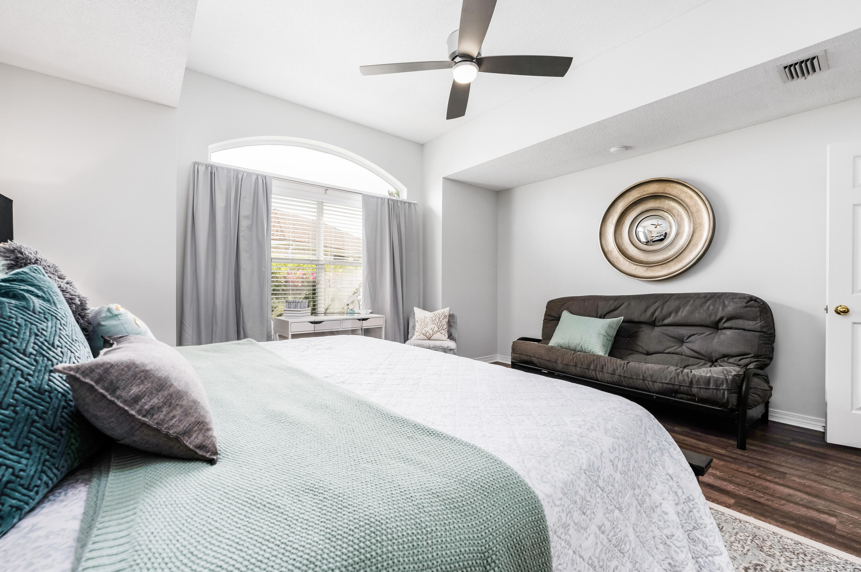 AVALON BEACH ESTATES - Residential