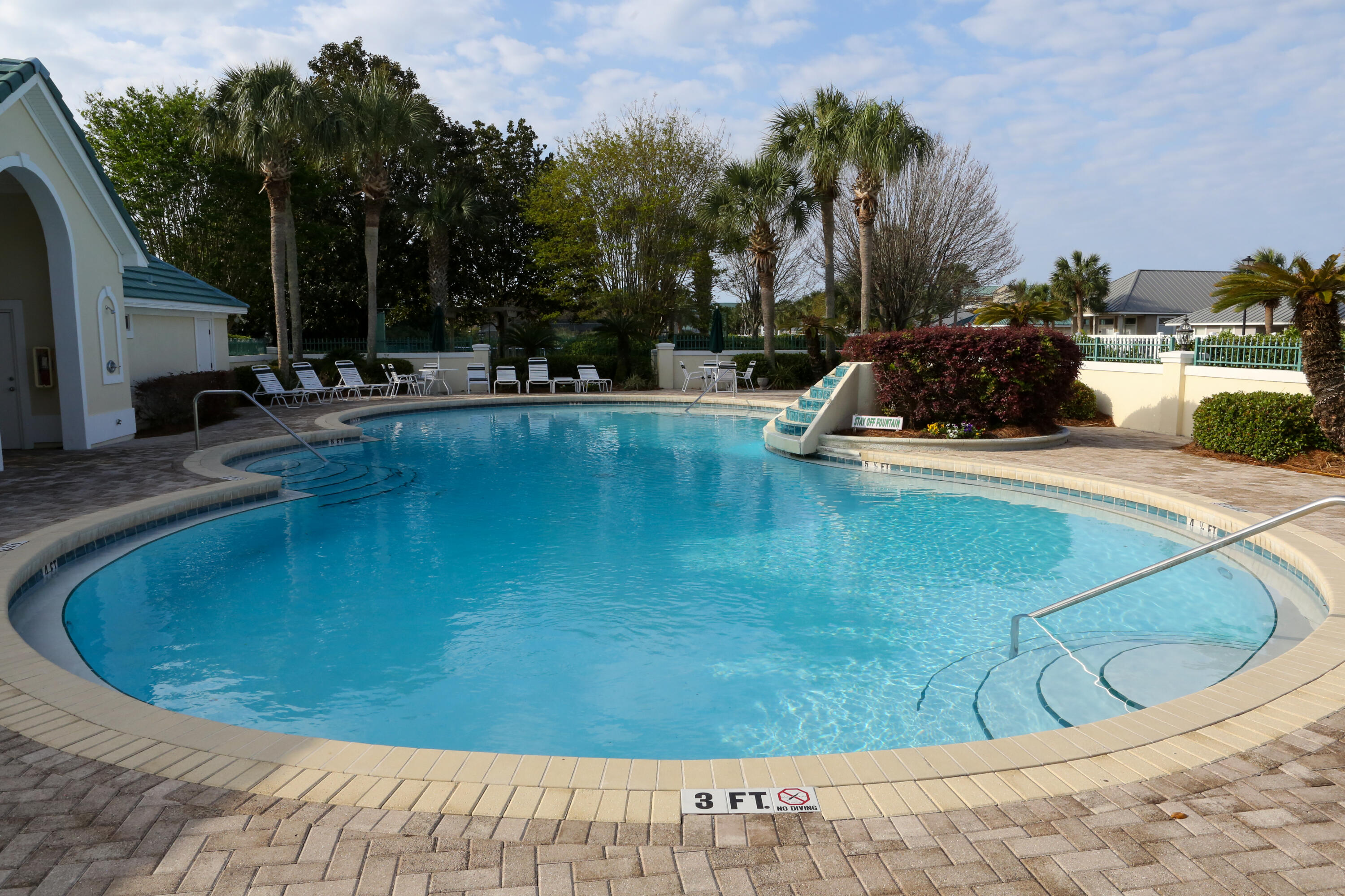 AVALON BEACH ESTATES - Residential