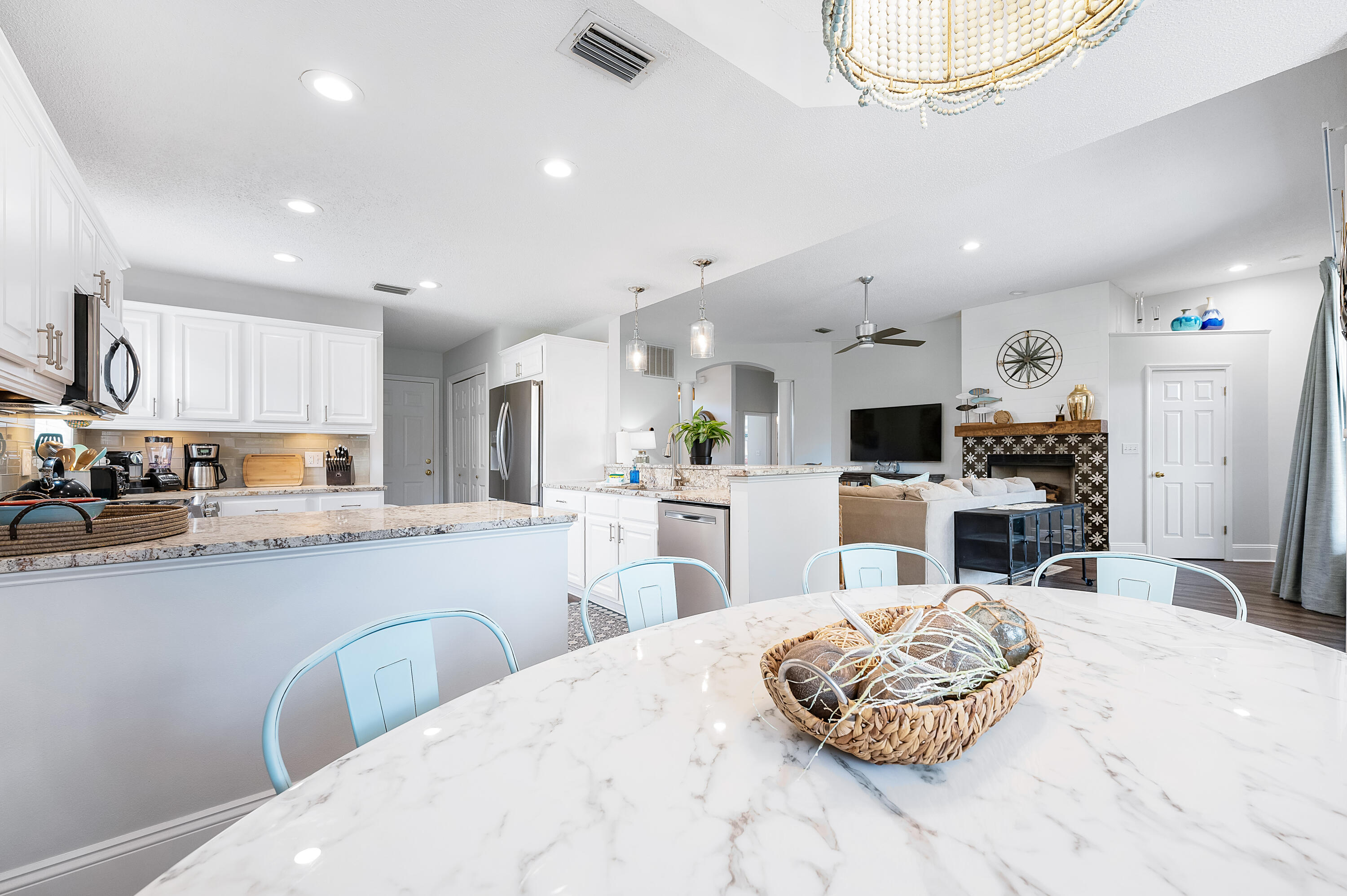 AVALON BEACH ESTATES - Residential