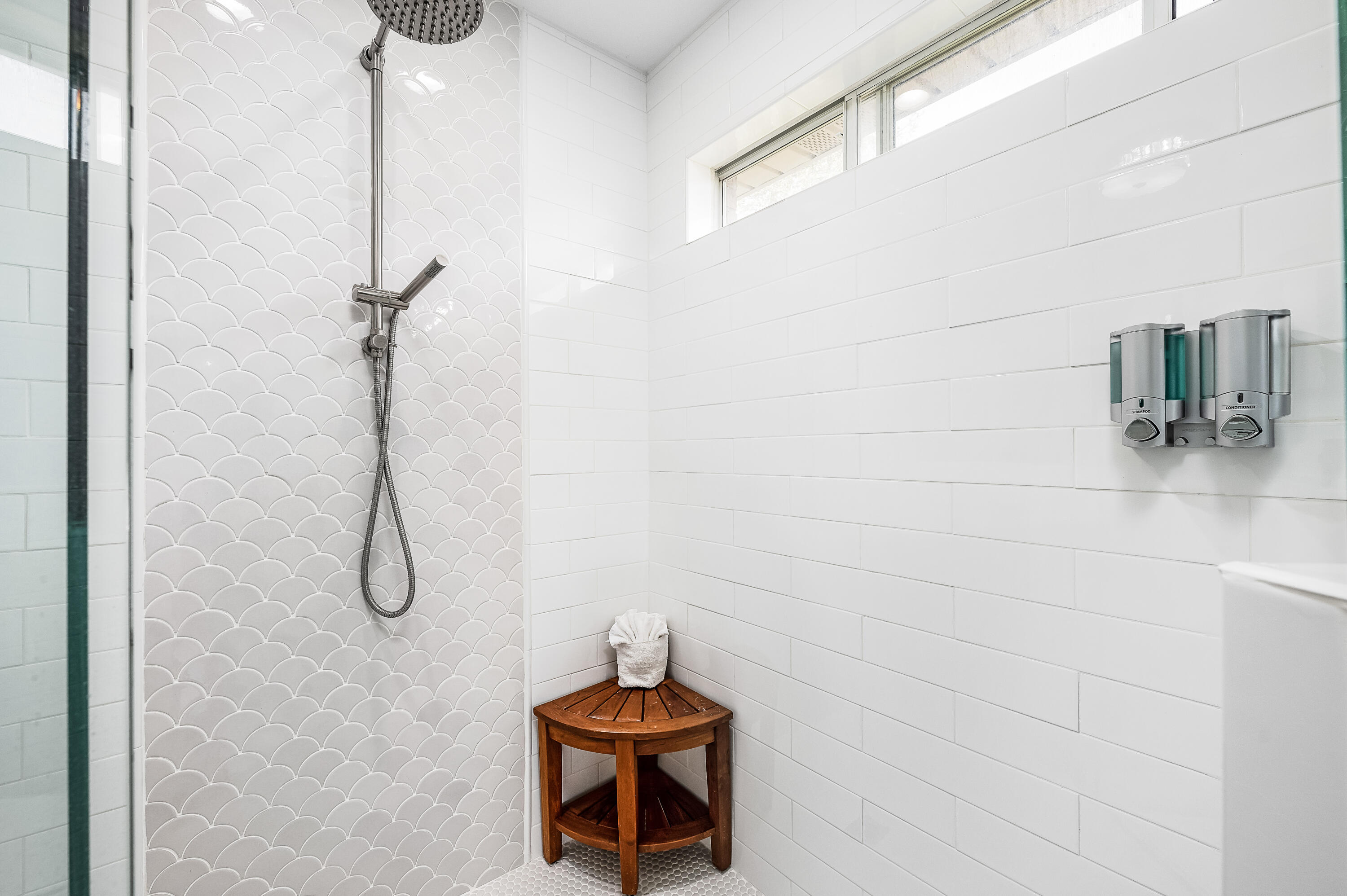 AVALON BEACH ESTATES - Residential