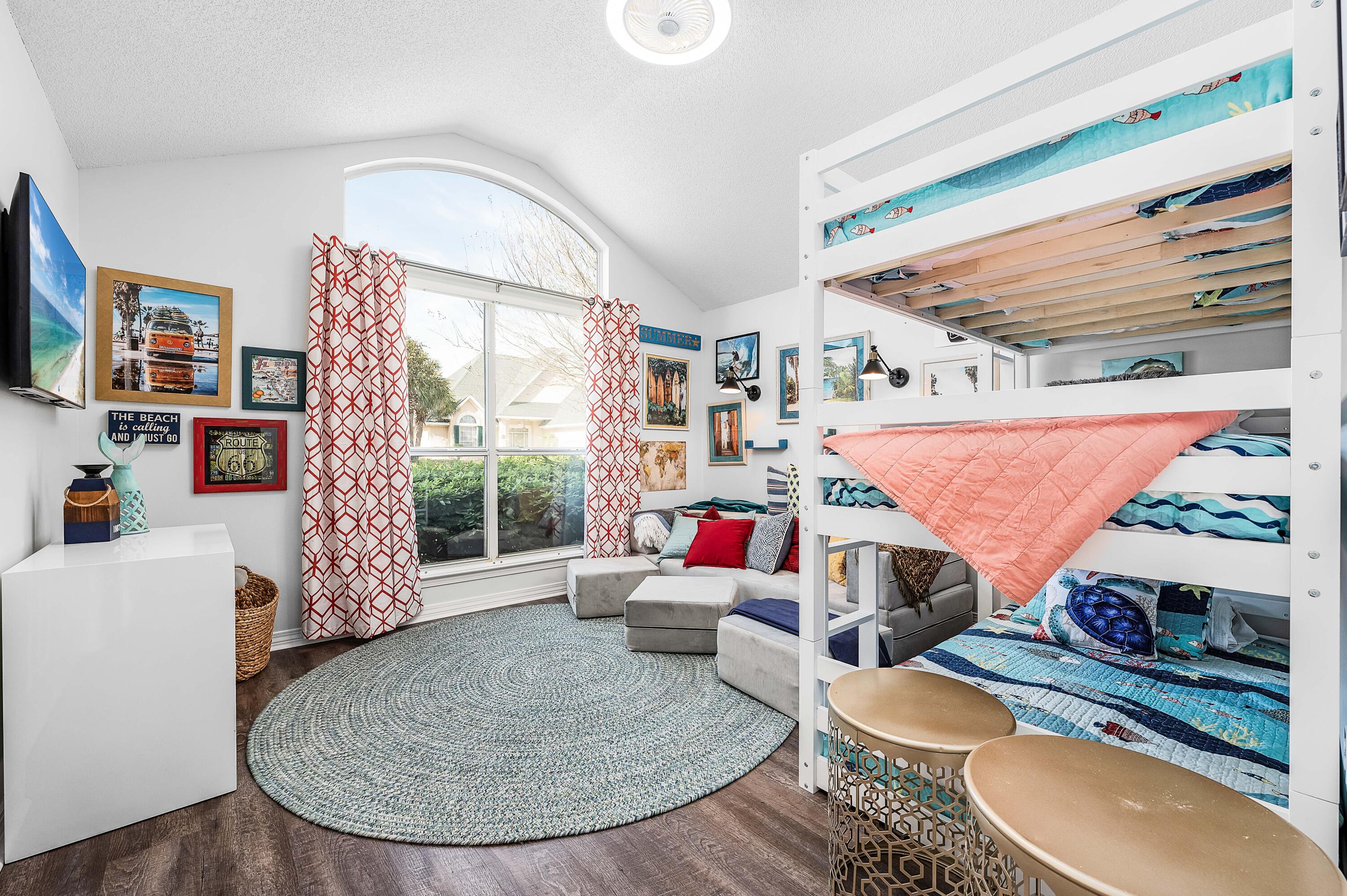 AVALON BEACH ESTATES - Residential