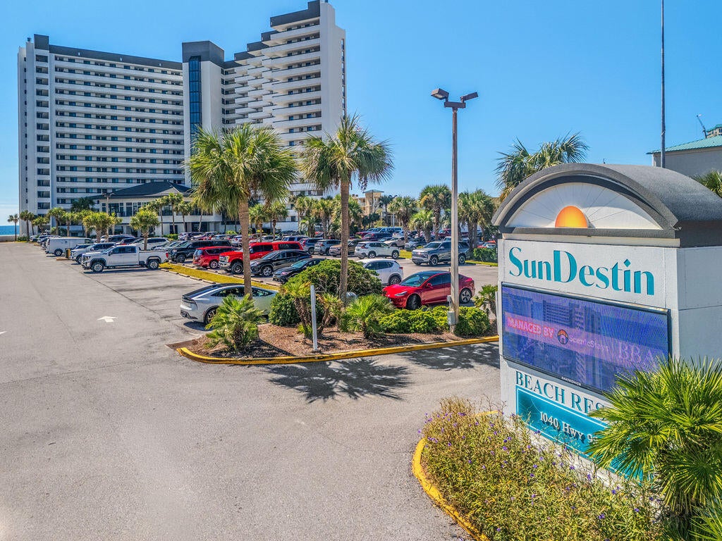 1040 E Highway 98, 716