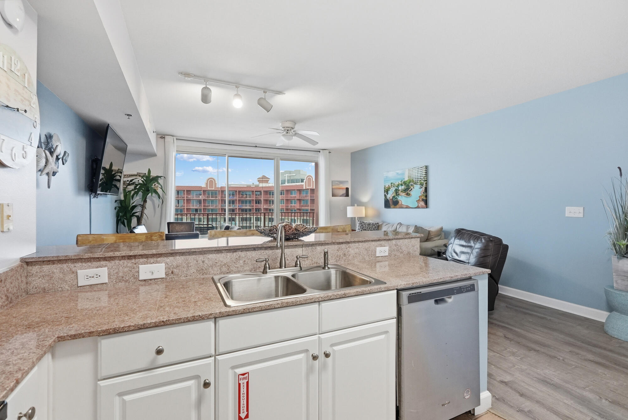 SHORES OF PANAMA - Residential