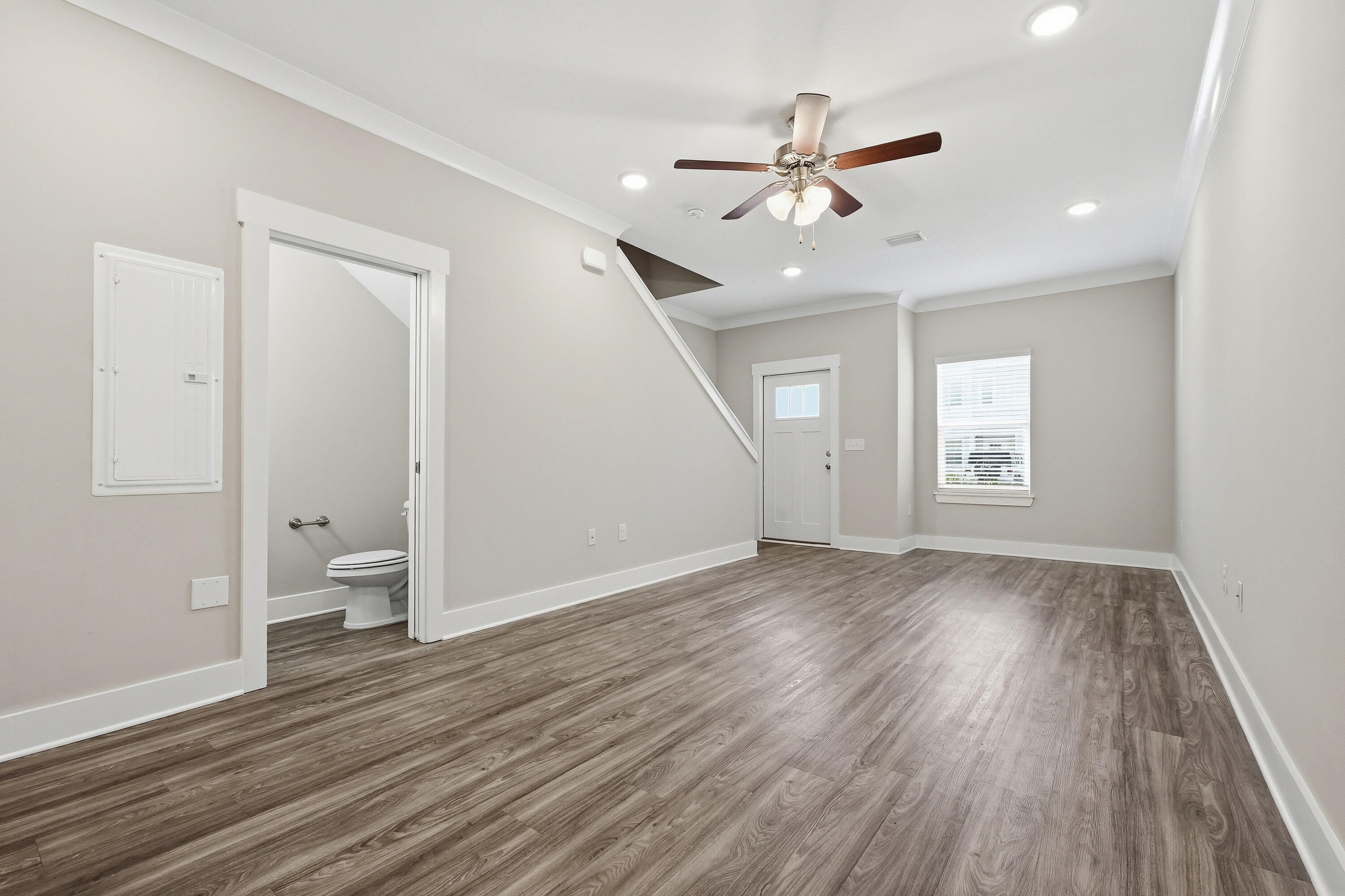 VERANDAS OF FREEPORT, THE - Residential Lease