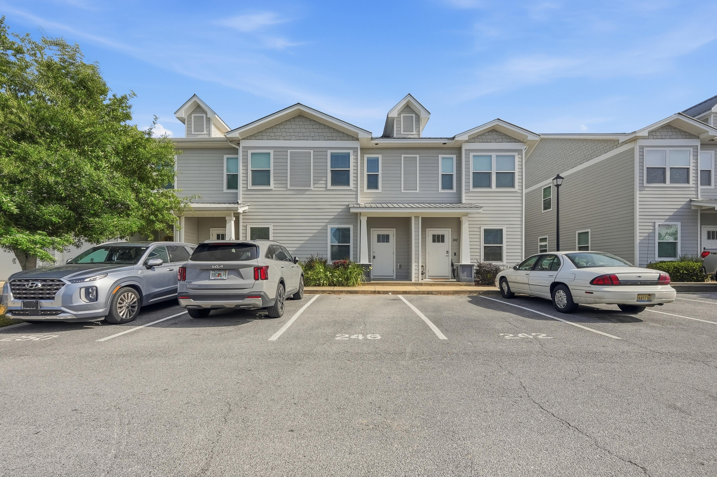 VERANDAS OF FREEPORT, THE - Residential Lease