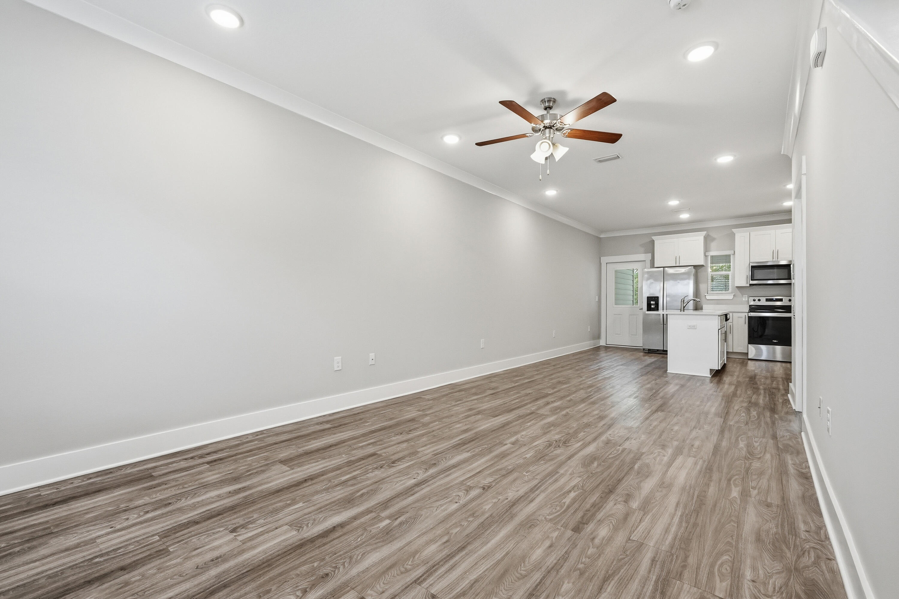 VERANDAS OF FREEPORT, THE - Residential Lease