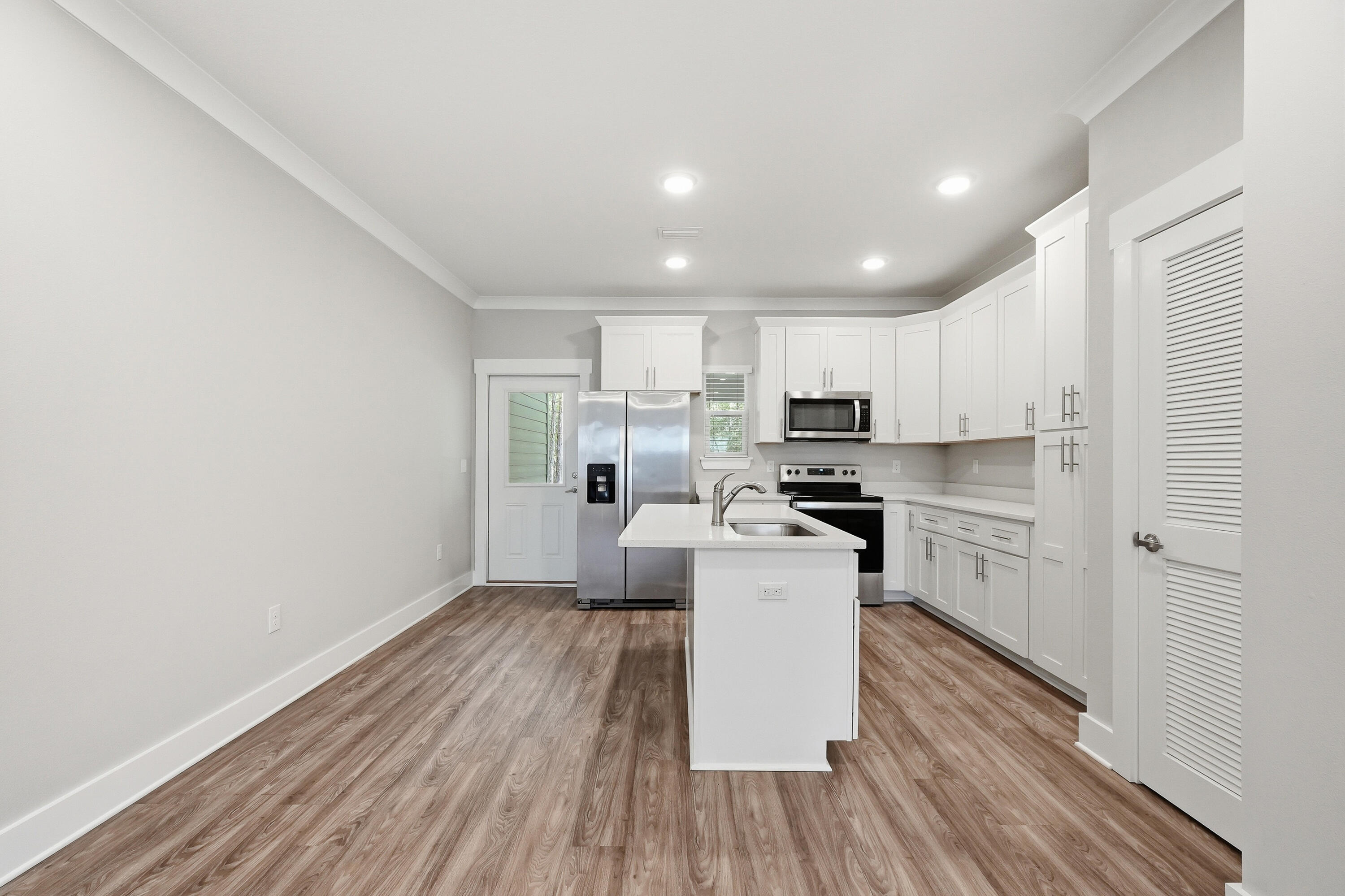 VERANDAS OF FREEPORT, THE - Residential Lease