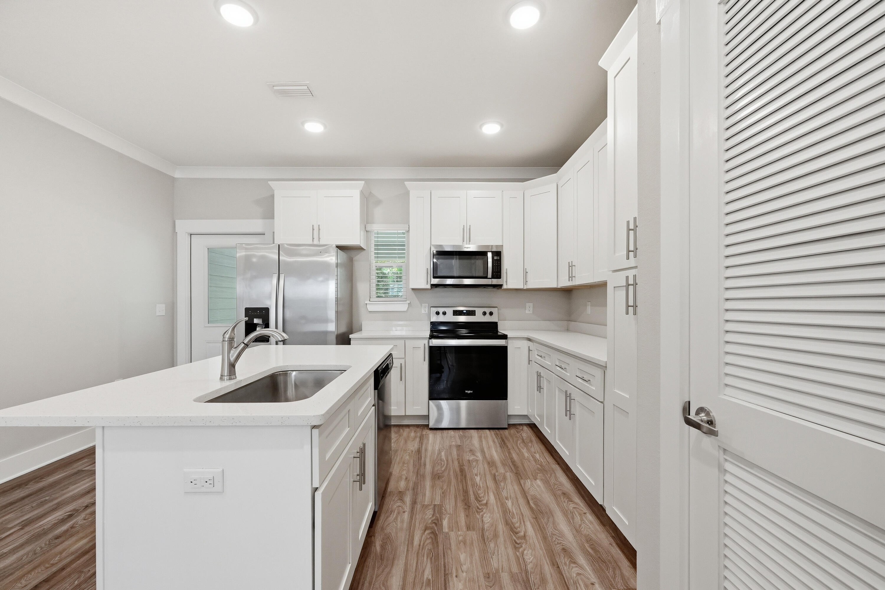 VERANDAS OF FREEPORT, THE - Residential Lease