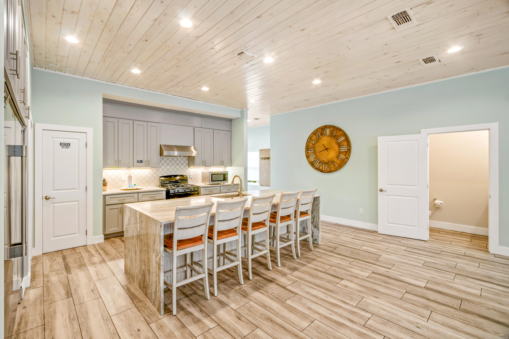 FRANGISTA BEACH 2ND ADDN - Residential