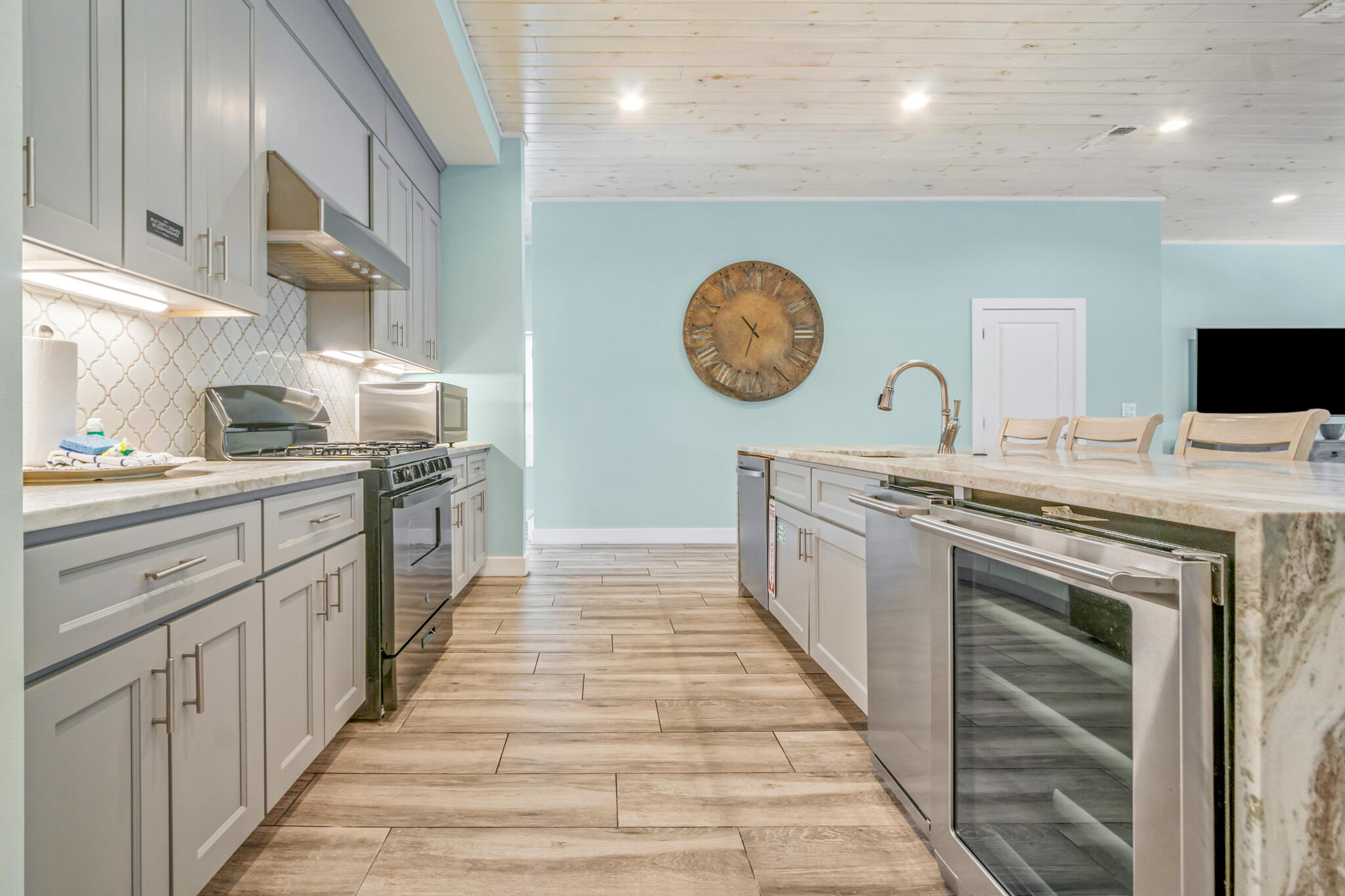 FRANGISTA BEACH 2ND ADDN - Residential