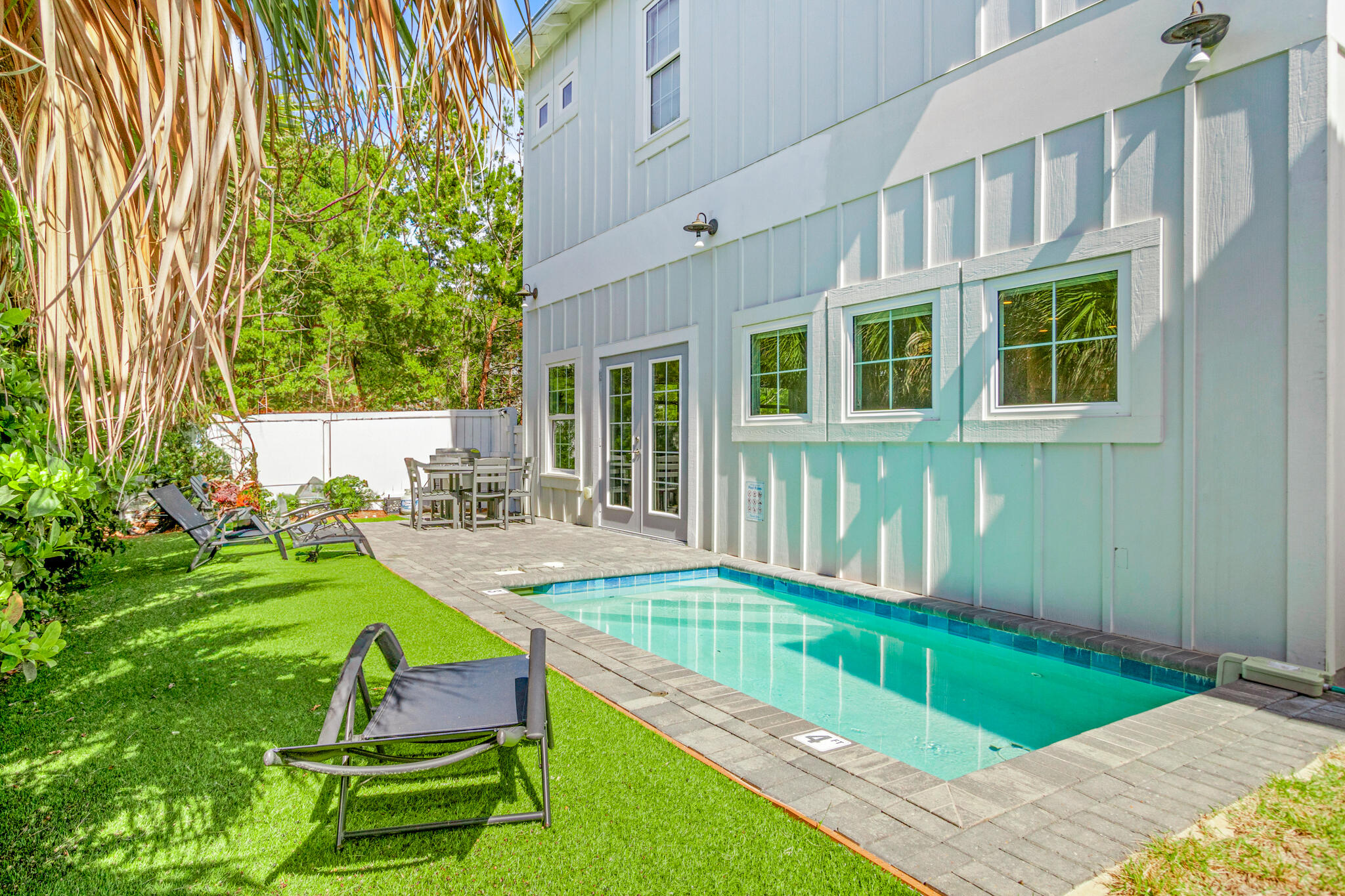 FRANGISTA BEACH 2ND ADDN - Residential