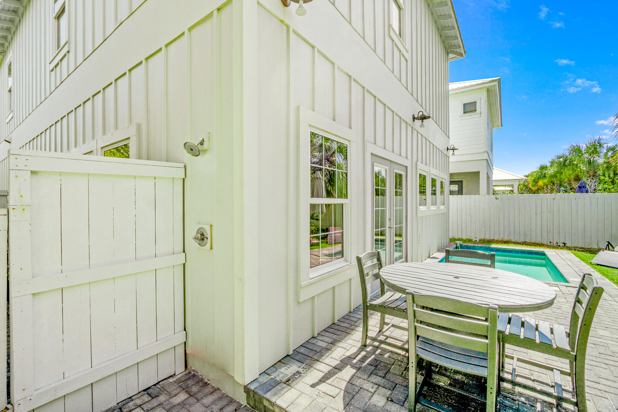 FRANGISTA BEACH 2ND ADDN - Residential