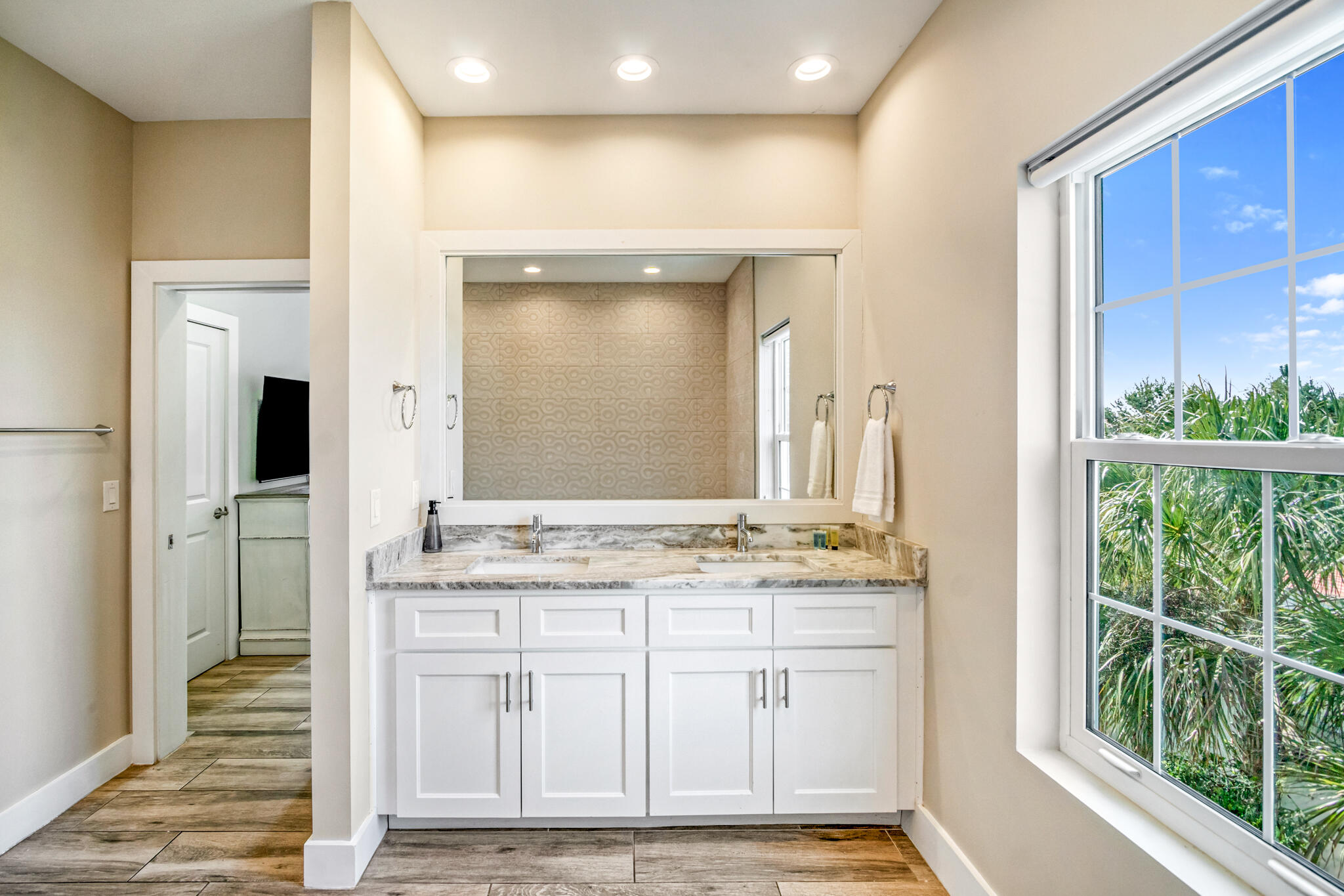 FRANGISTA BEACH 2ND ADDN - Residential