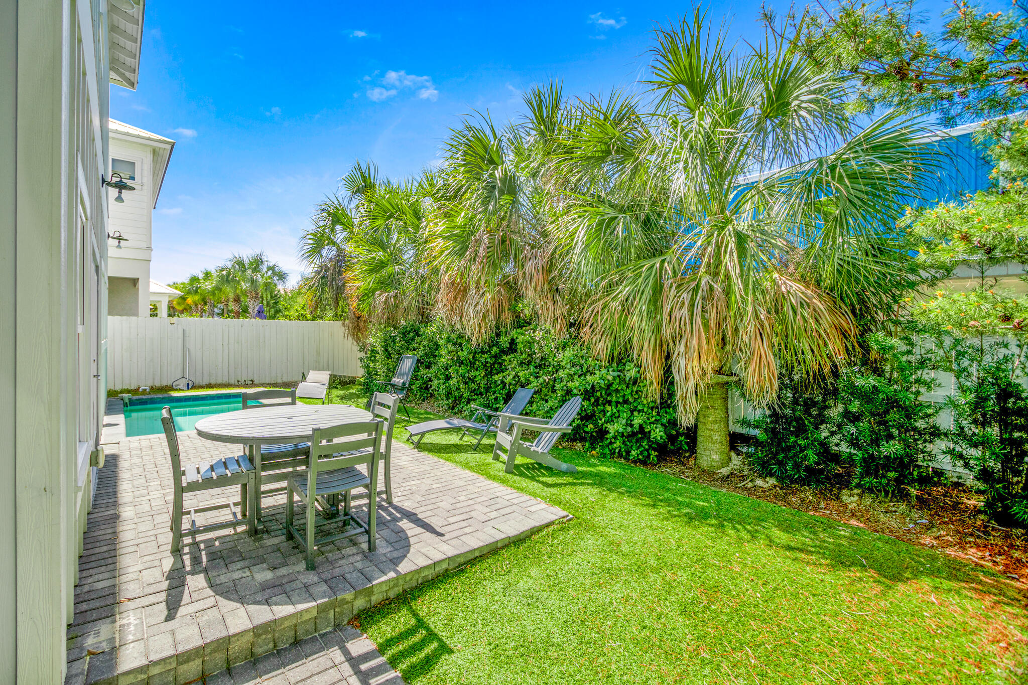 FRANGISTA BEACH 2ND ADDN - Residential