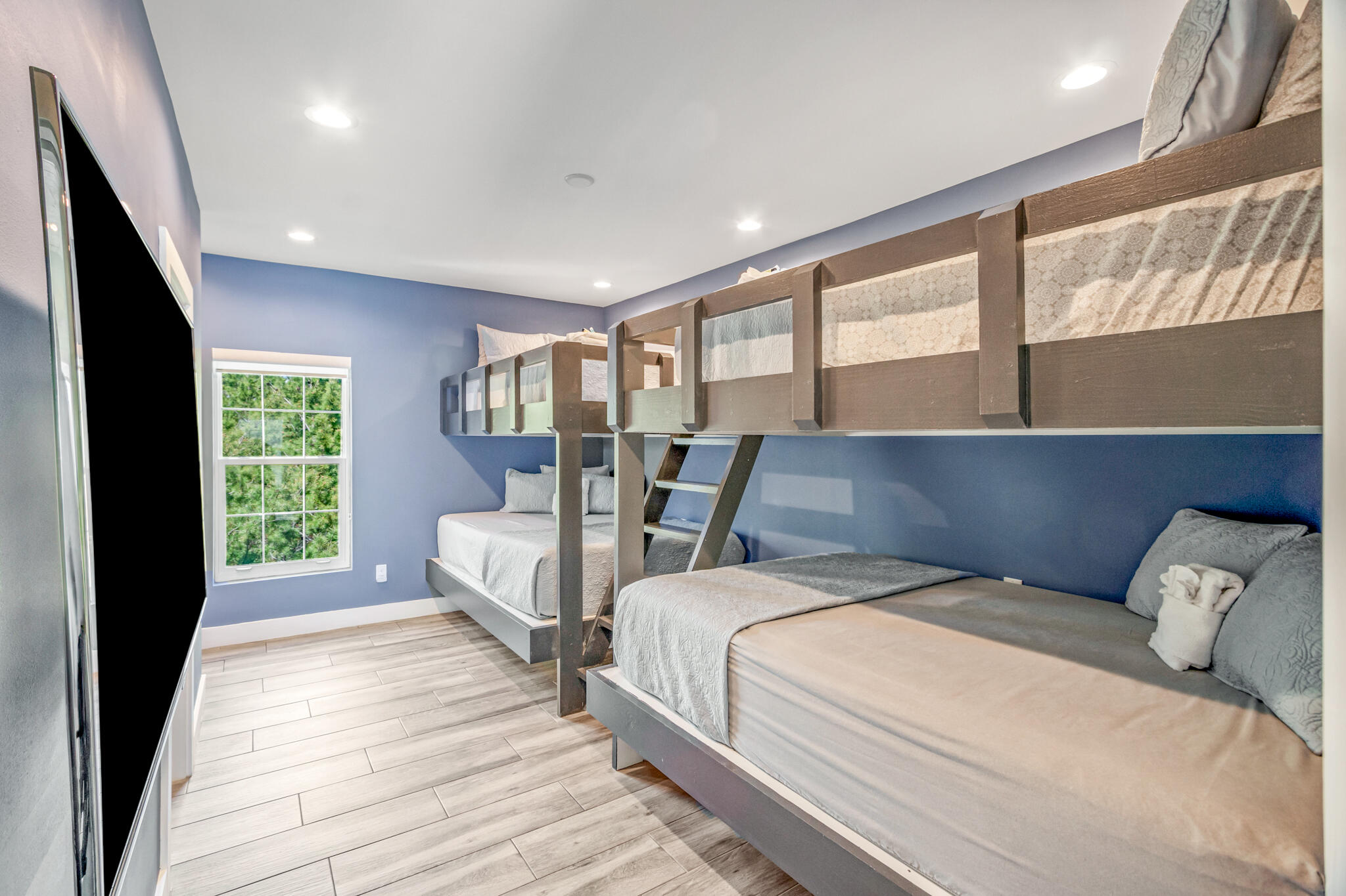 FRANGISTA BEACH 2ND ADDN - Residential