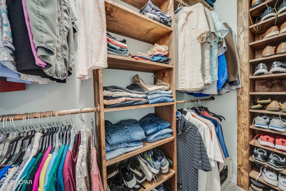 LYNN HAVEN - Residential