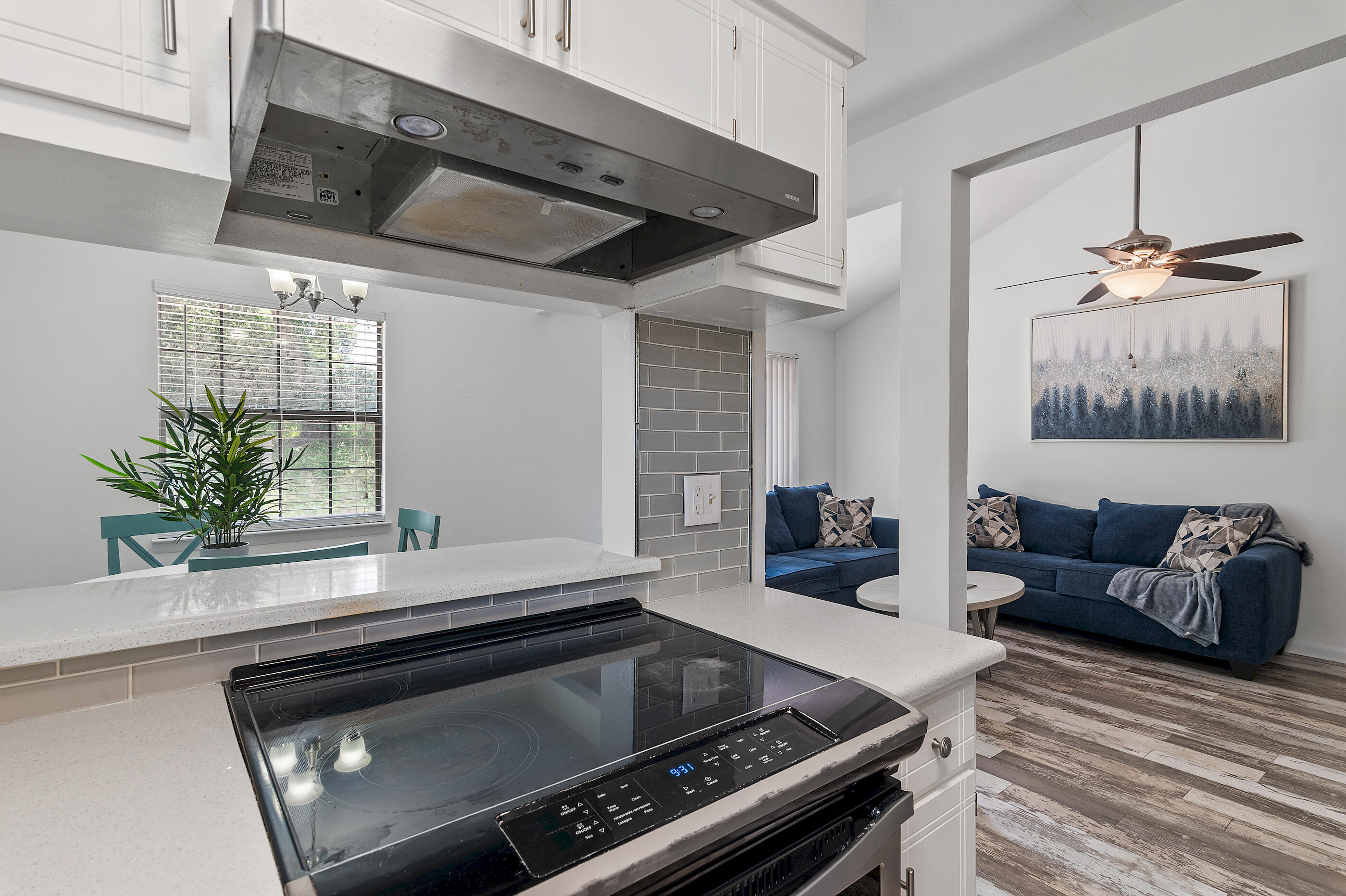 SANDALWOOD MANOR 1ST ADD LOT 18 - Residential