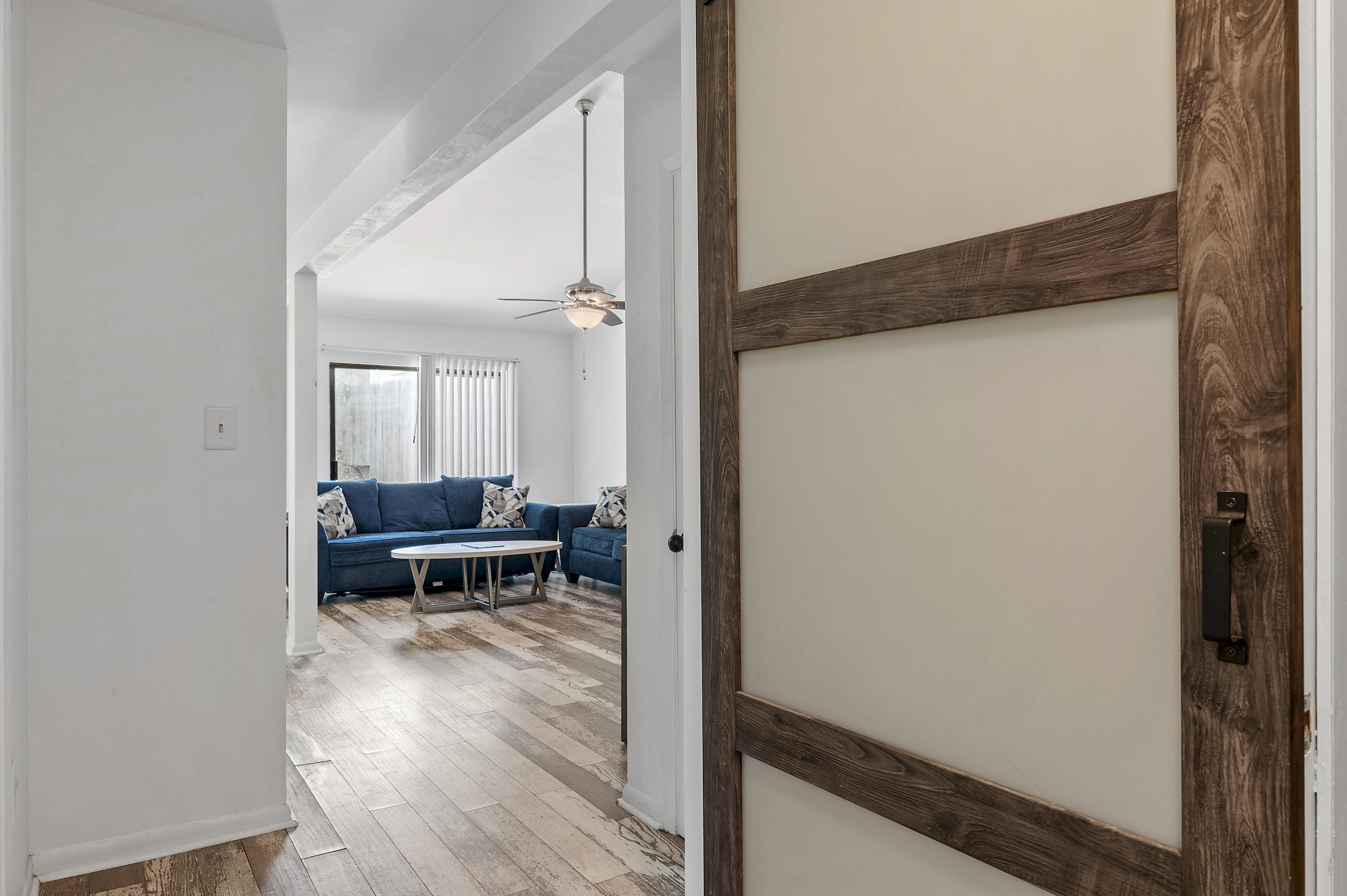 SANDALWOOD MANOR 1ST ADD LOT 18 - Residential