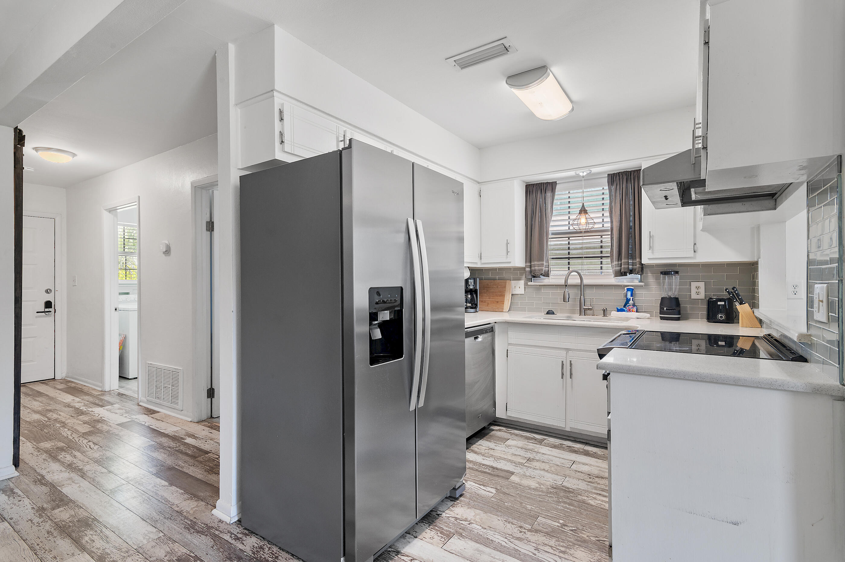 SANDALWOOD MANOR 1ST ADD LOT 18 - Residential