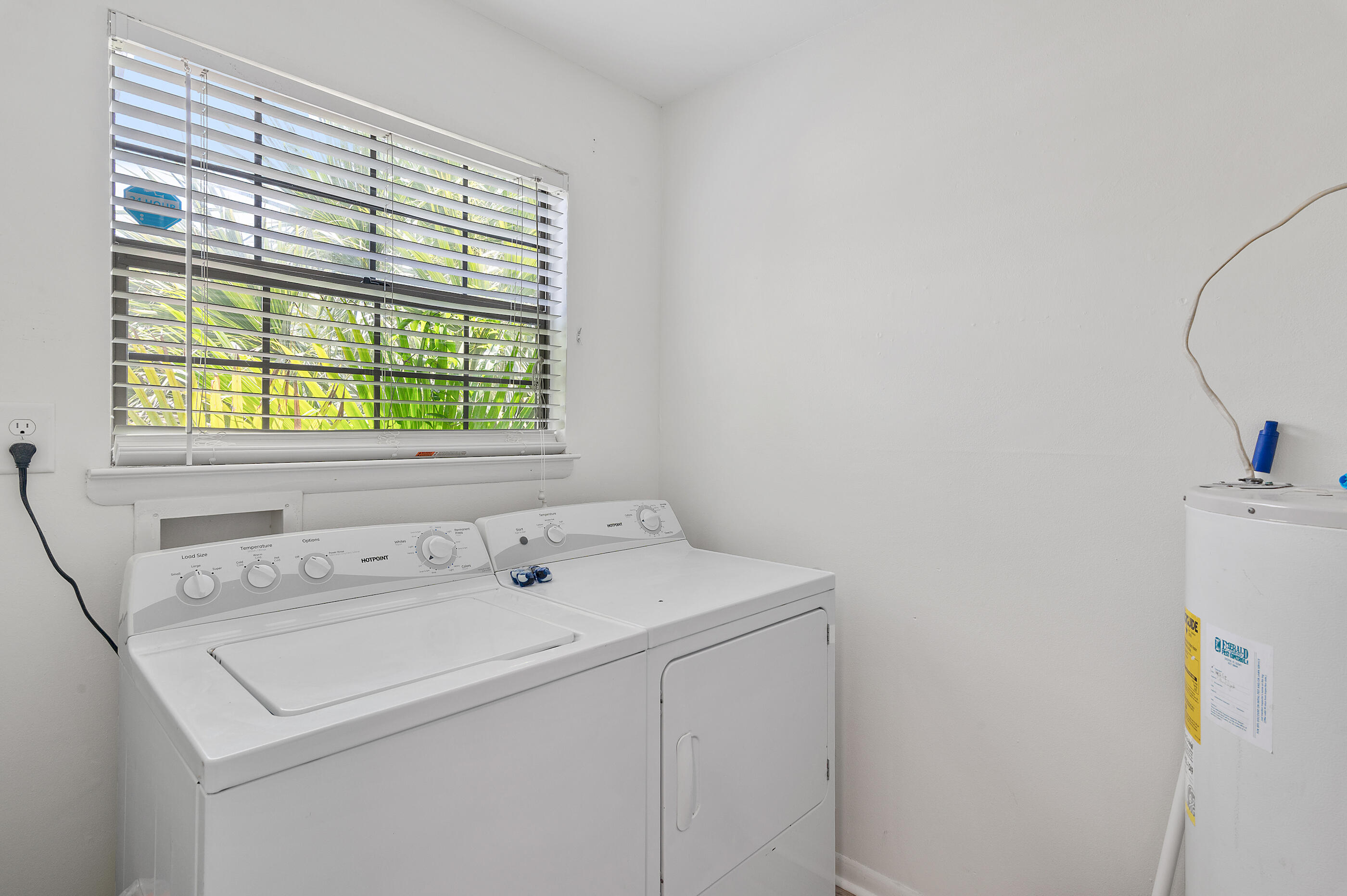 SANDALWOOD MANOR 1ST ADD LOT 18 - Residential