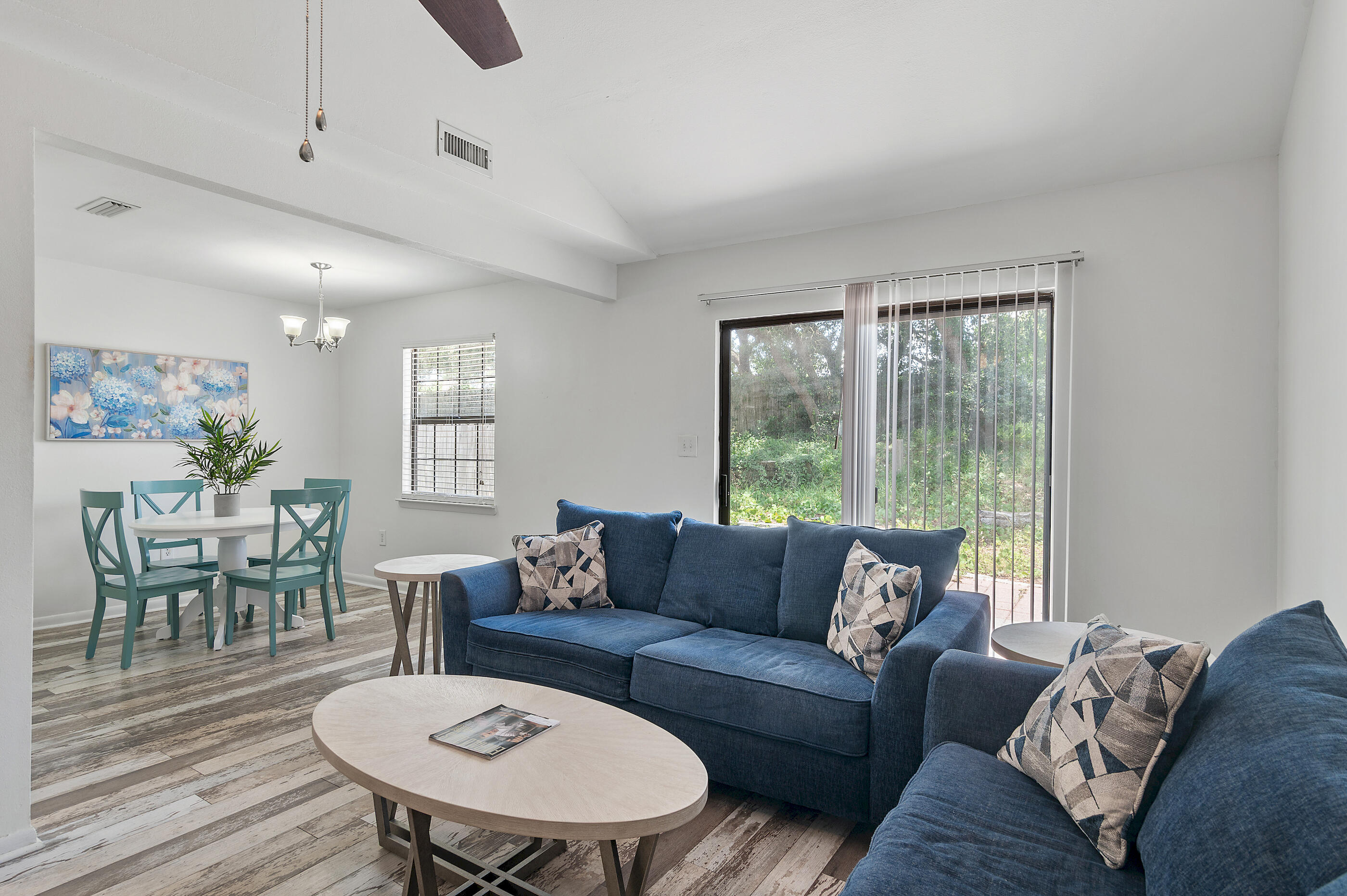 SANDALWOOD MANOR 1ST ADD LOT 18 - Residential