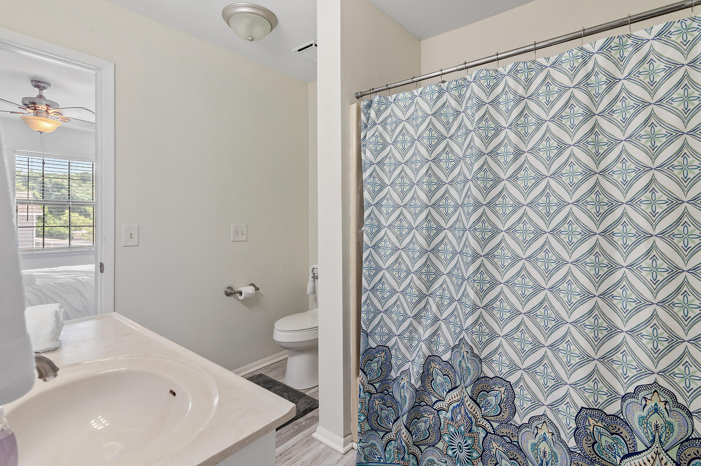 SANDALWOOD MANOR 1ST ADD LOT 18 - Residential