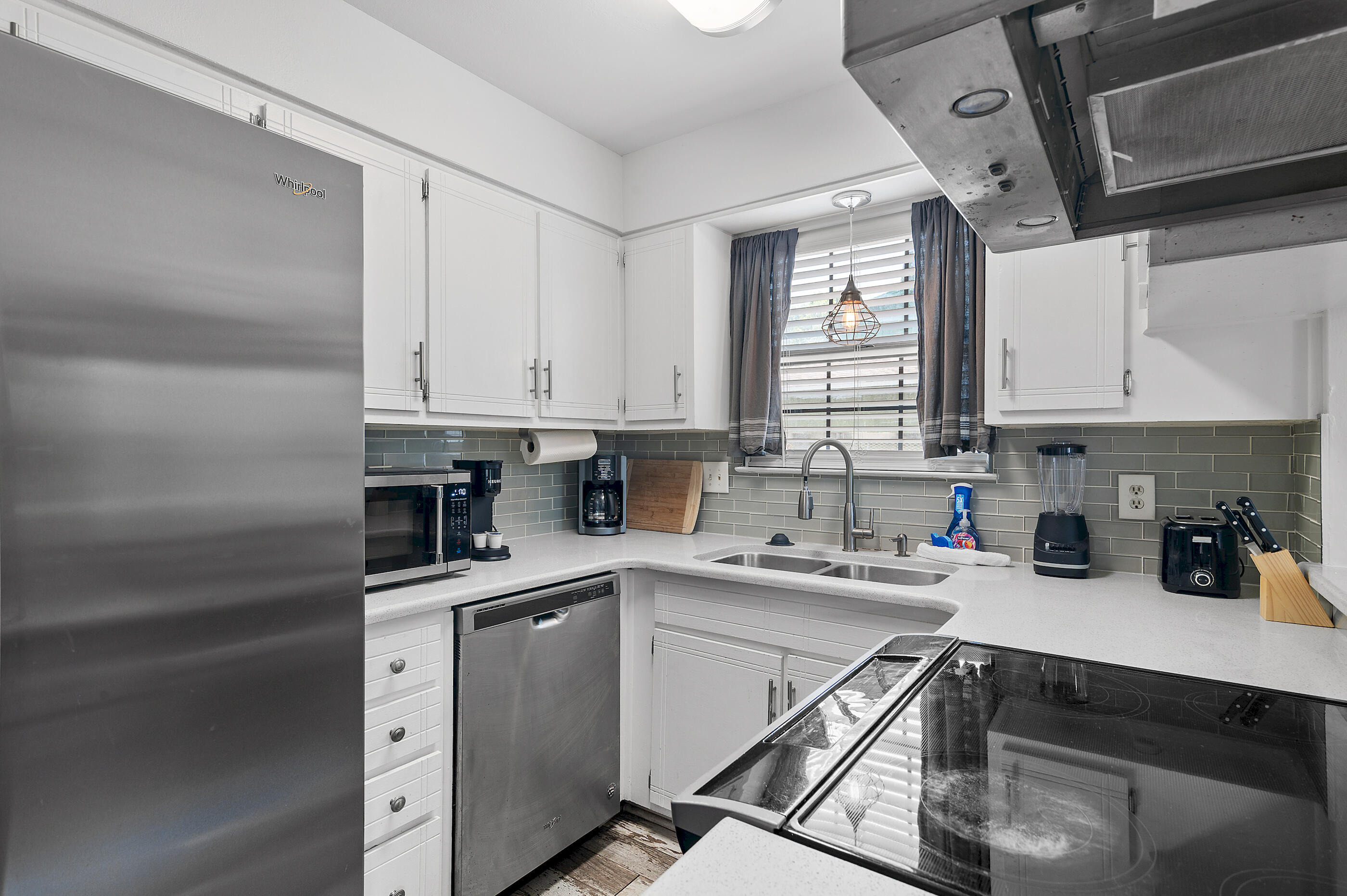 SANDALWOOD MANOR 1ST ADD LOT 18 - Residential