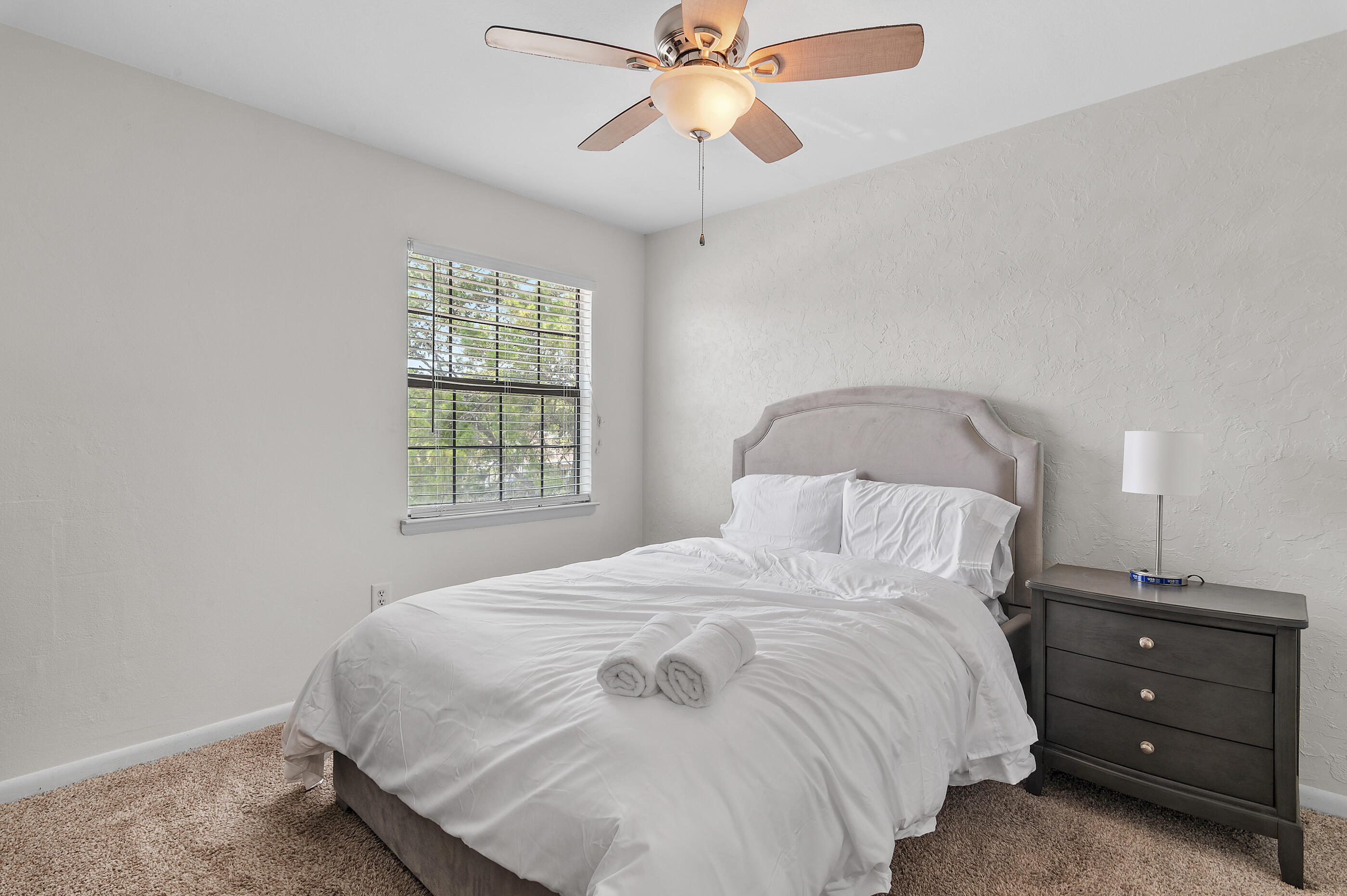 SANDALWOOD MANOR 1ST ADD LOT 18 - Residential