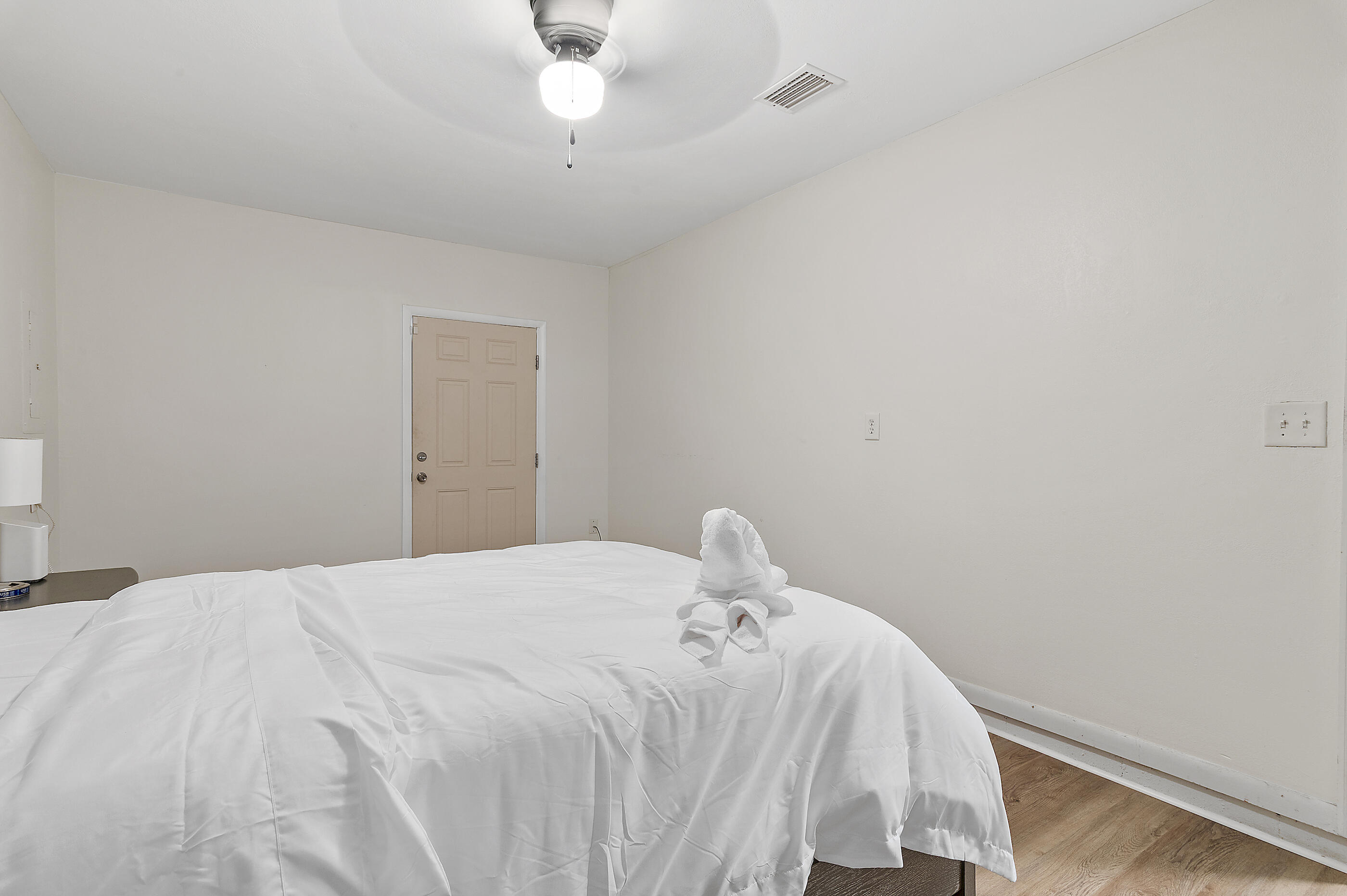 SANDALWOOD MANOR 1ST ADD LOT 18 - Residential