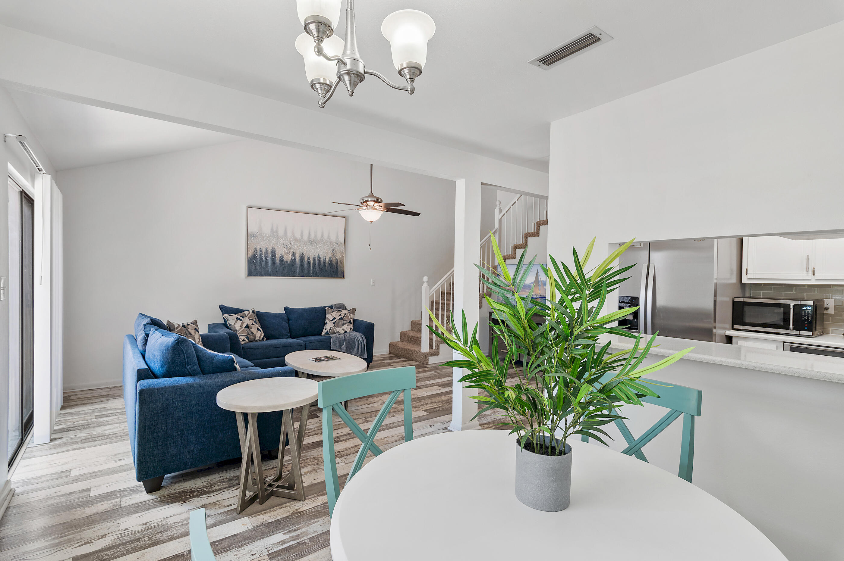 SANDALWOOD MANOR 1ST ADD LOT 18 - Residential