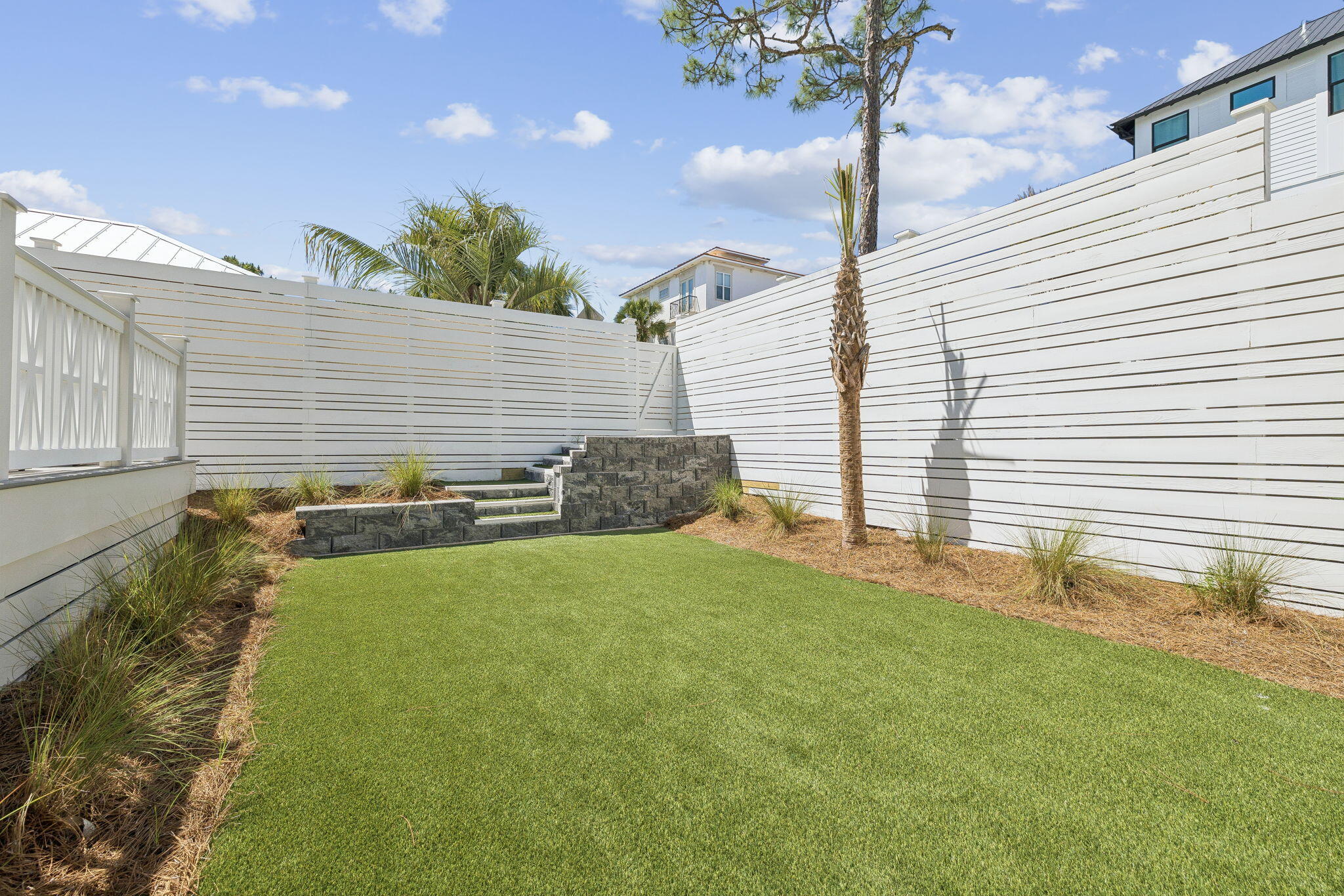 GULF SHORE MANOR - Residential