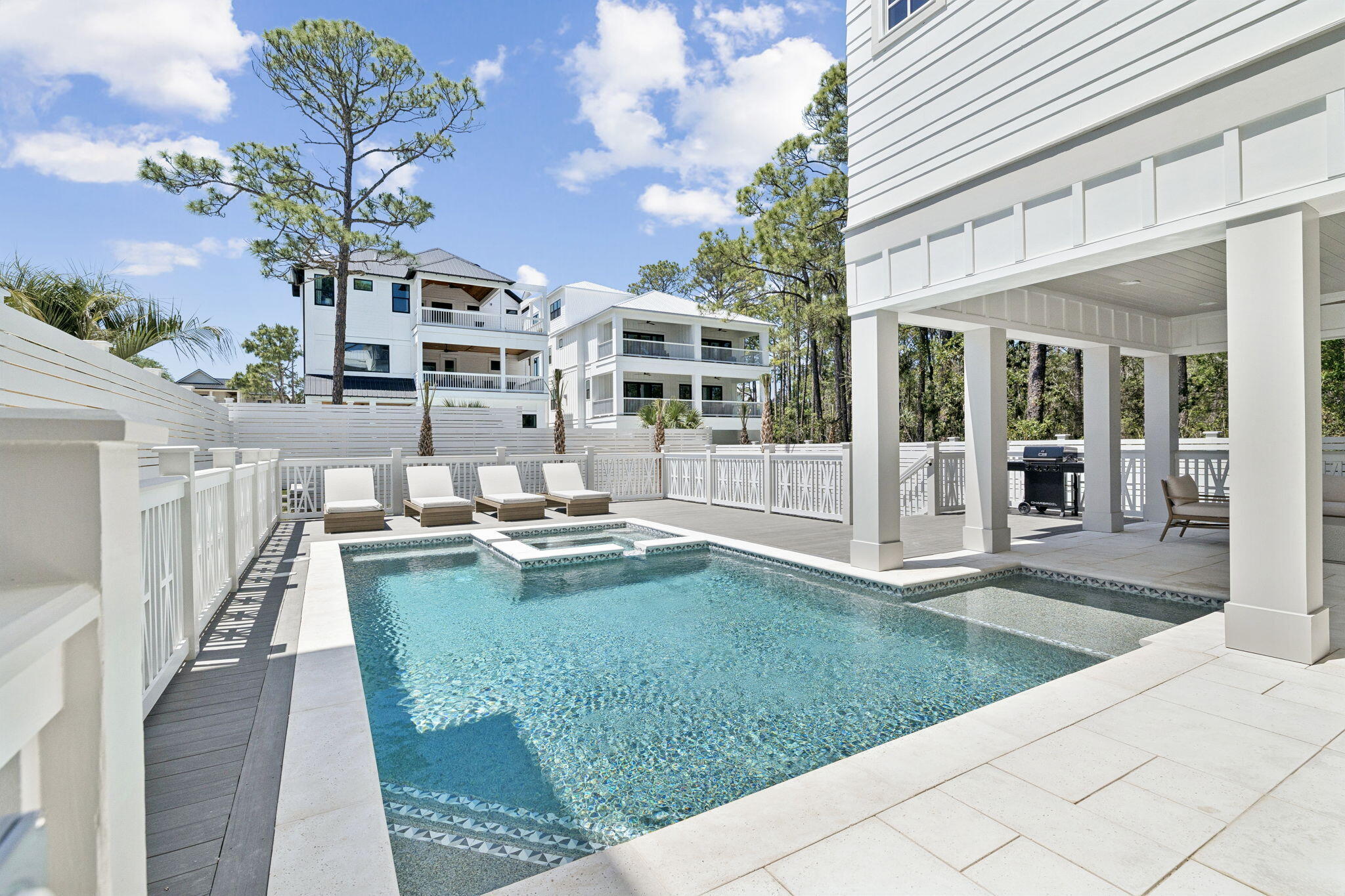 GULF SHORE MANOR - Residential