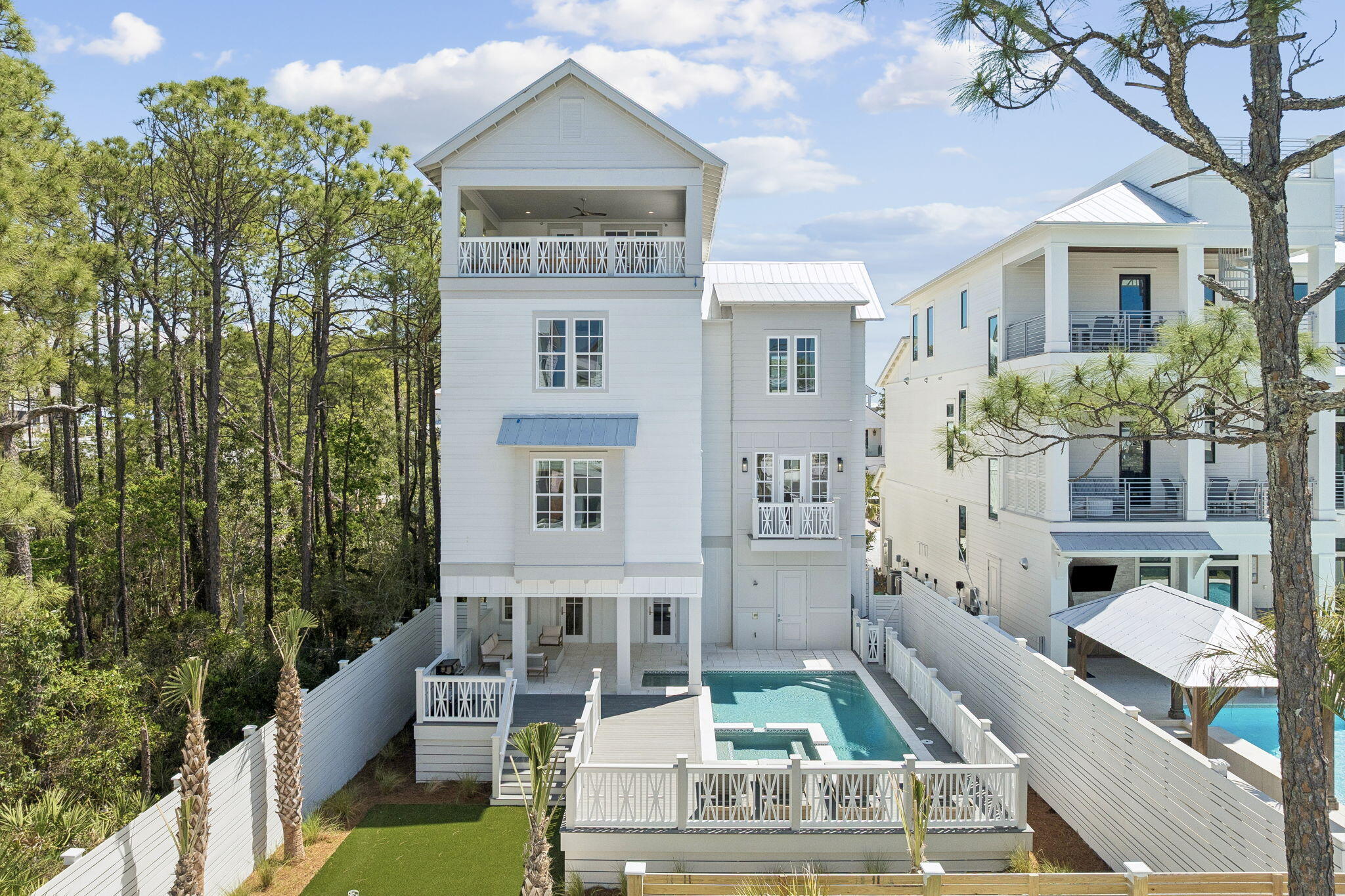 GULF SHORE MANOR - Residential