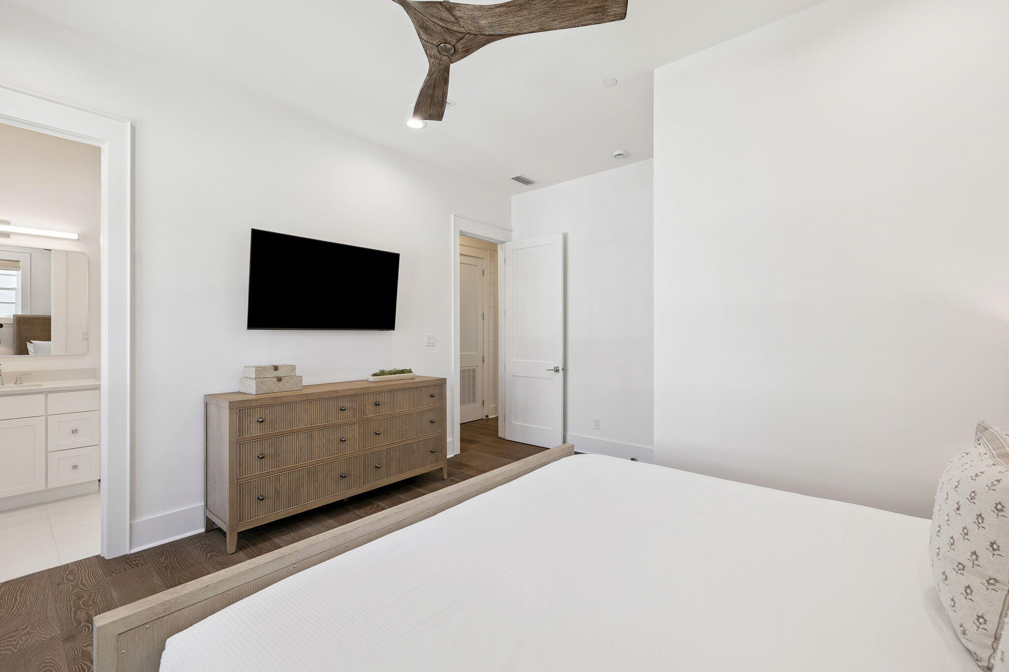 GULF SHORE MANOR - Residential