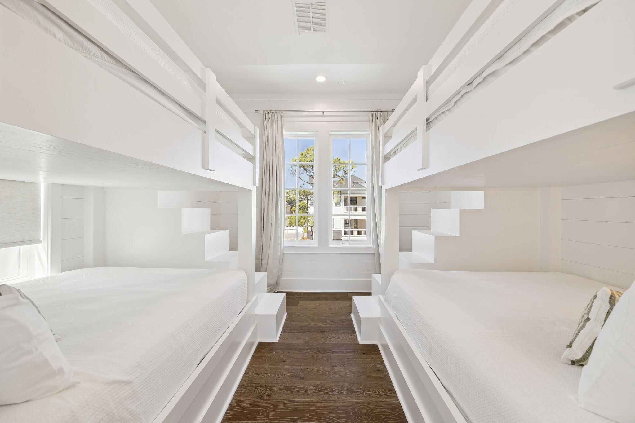 GULF SHORE MANOR - Residential