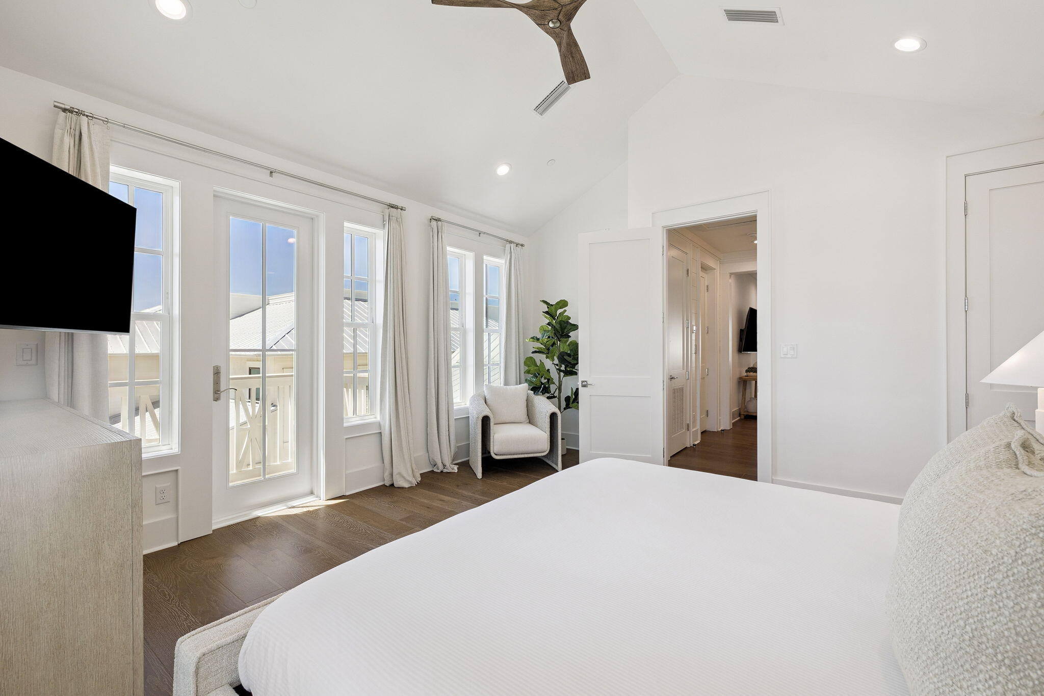 GULF SHORE MANOR - Residential