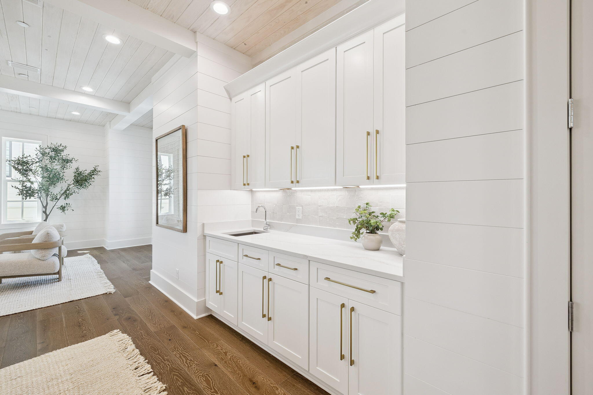 GULF SHORE MANOR - Residential