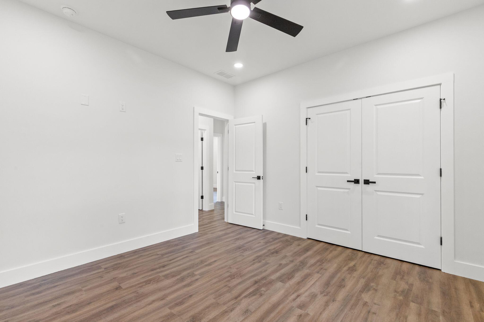 TOWN OF SANTA ROSA - Residential