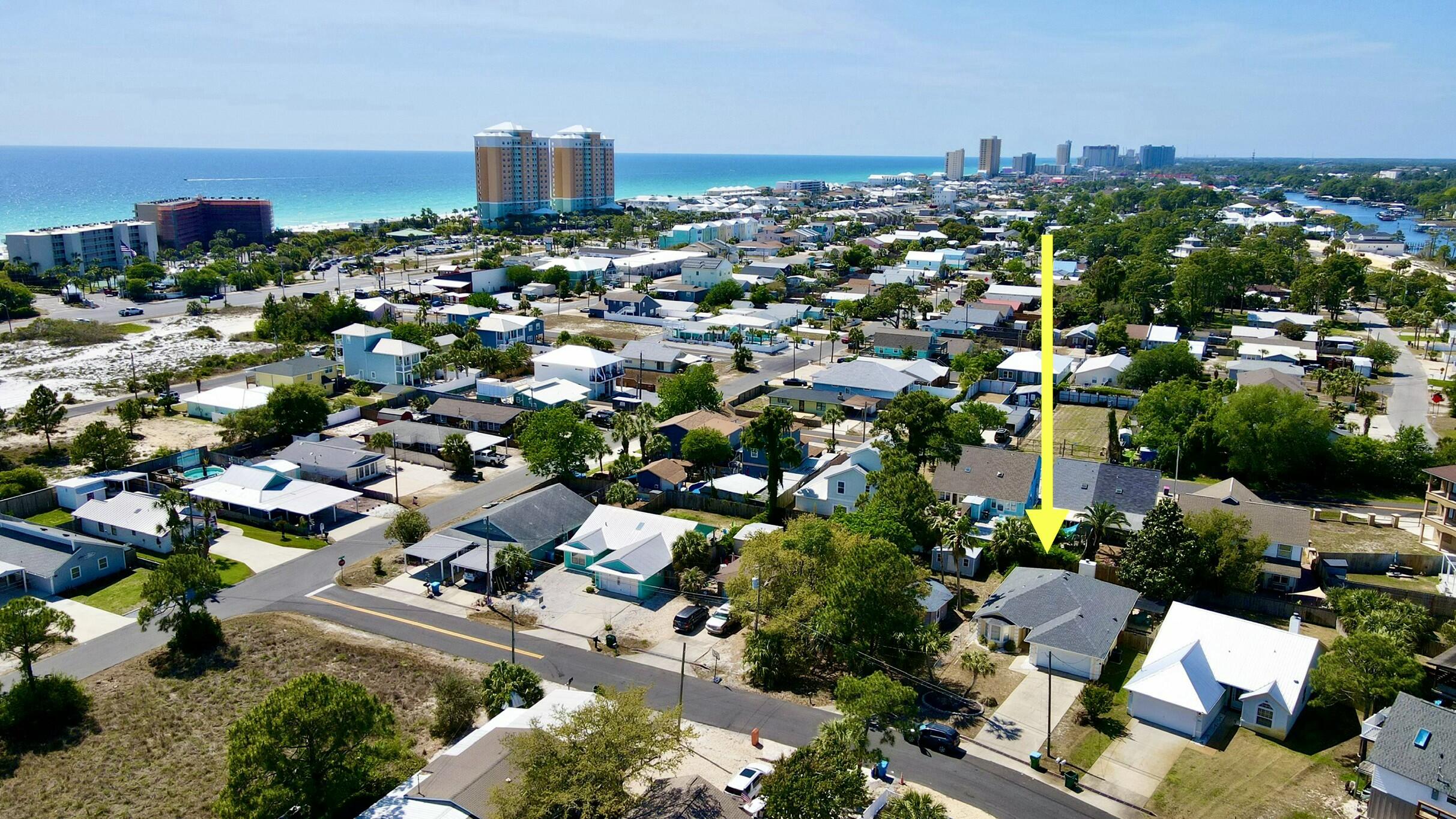 HOLIDAY BEACH UNIT 15 - Residential