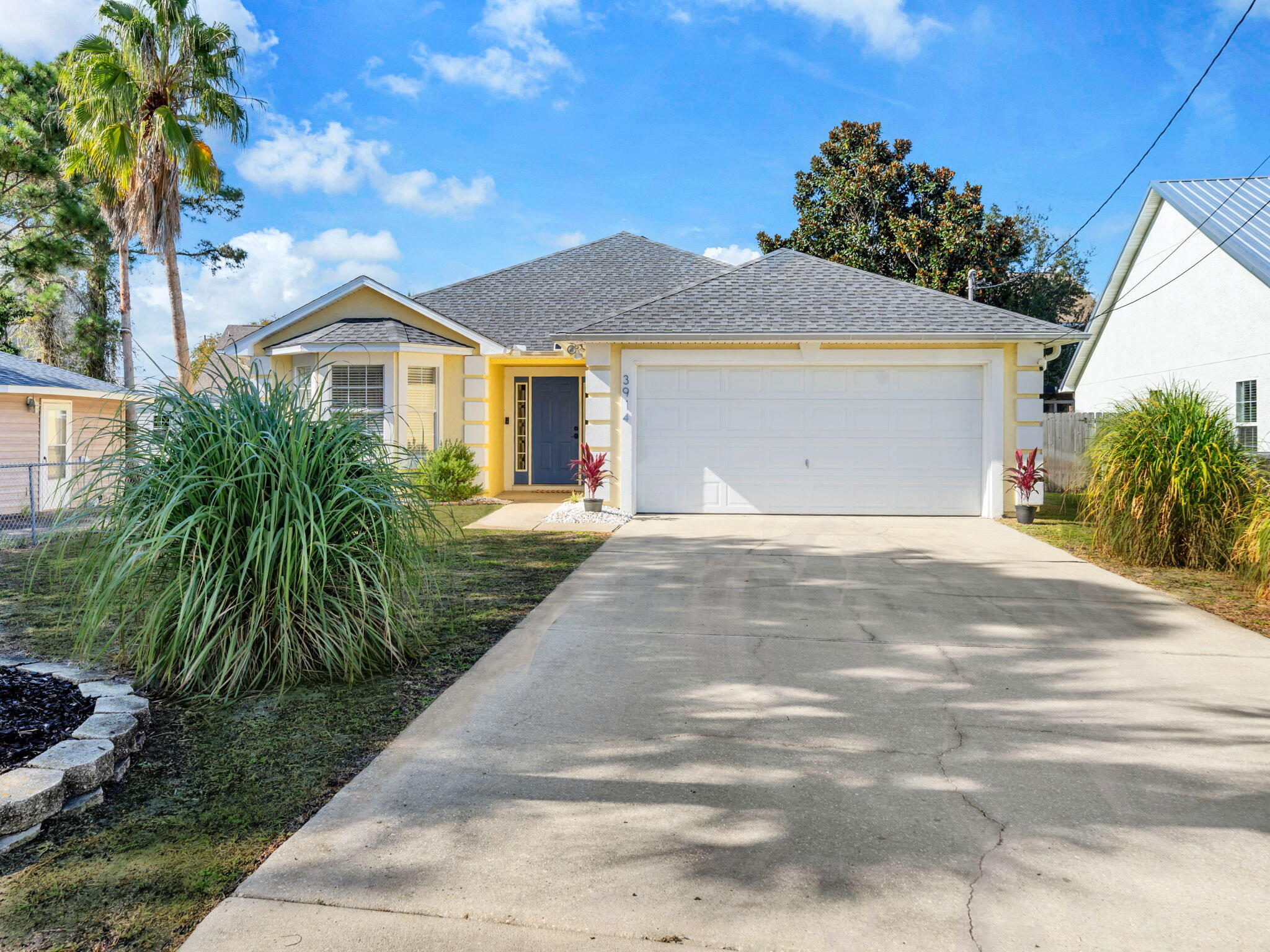 HOLIDAY BEACH UNIT 15 - Residential