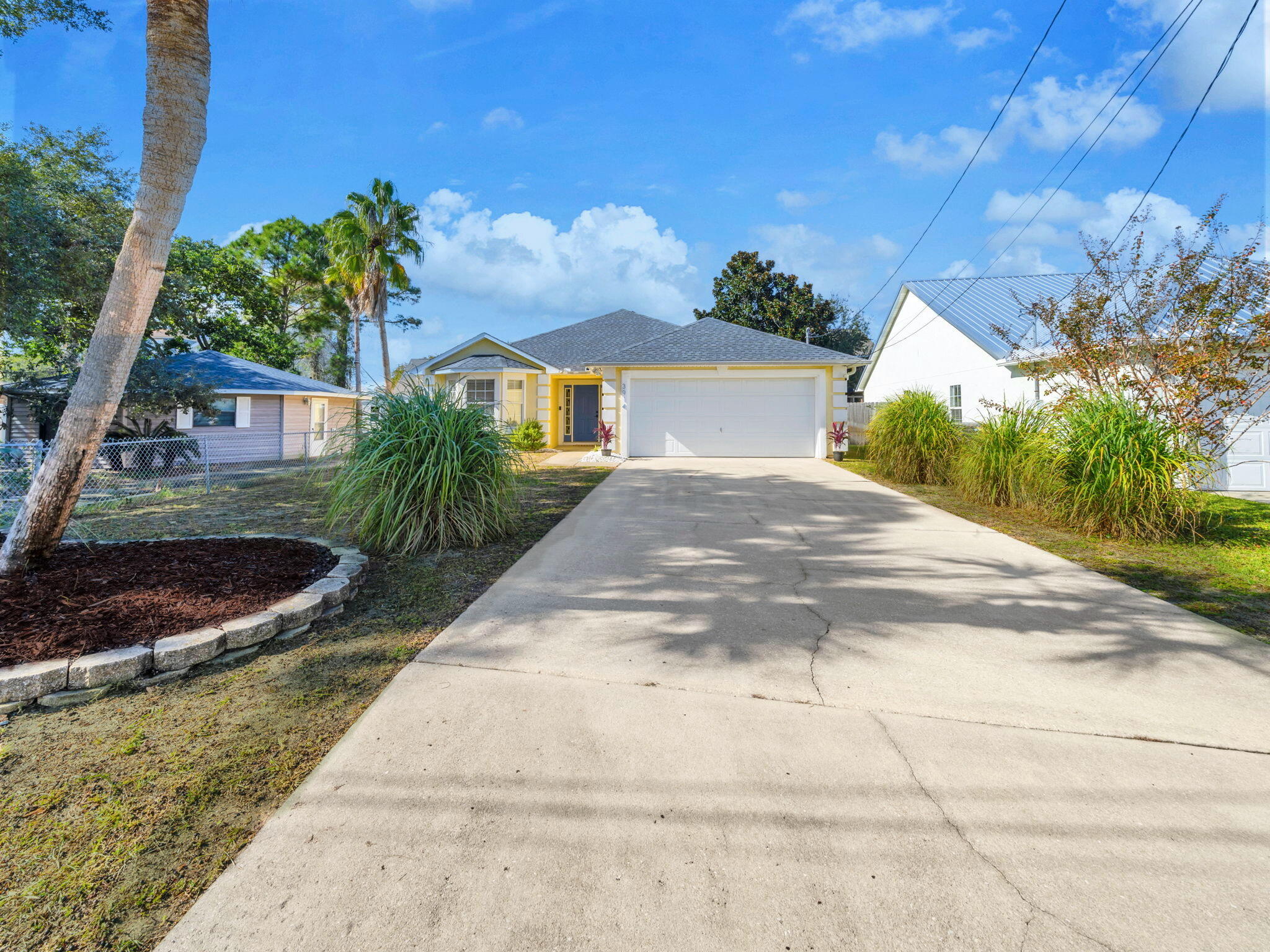 HOLIDAY BEACH UNIT 15 - Residential