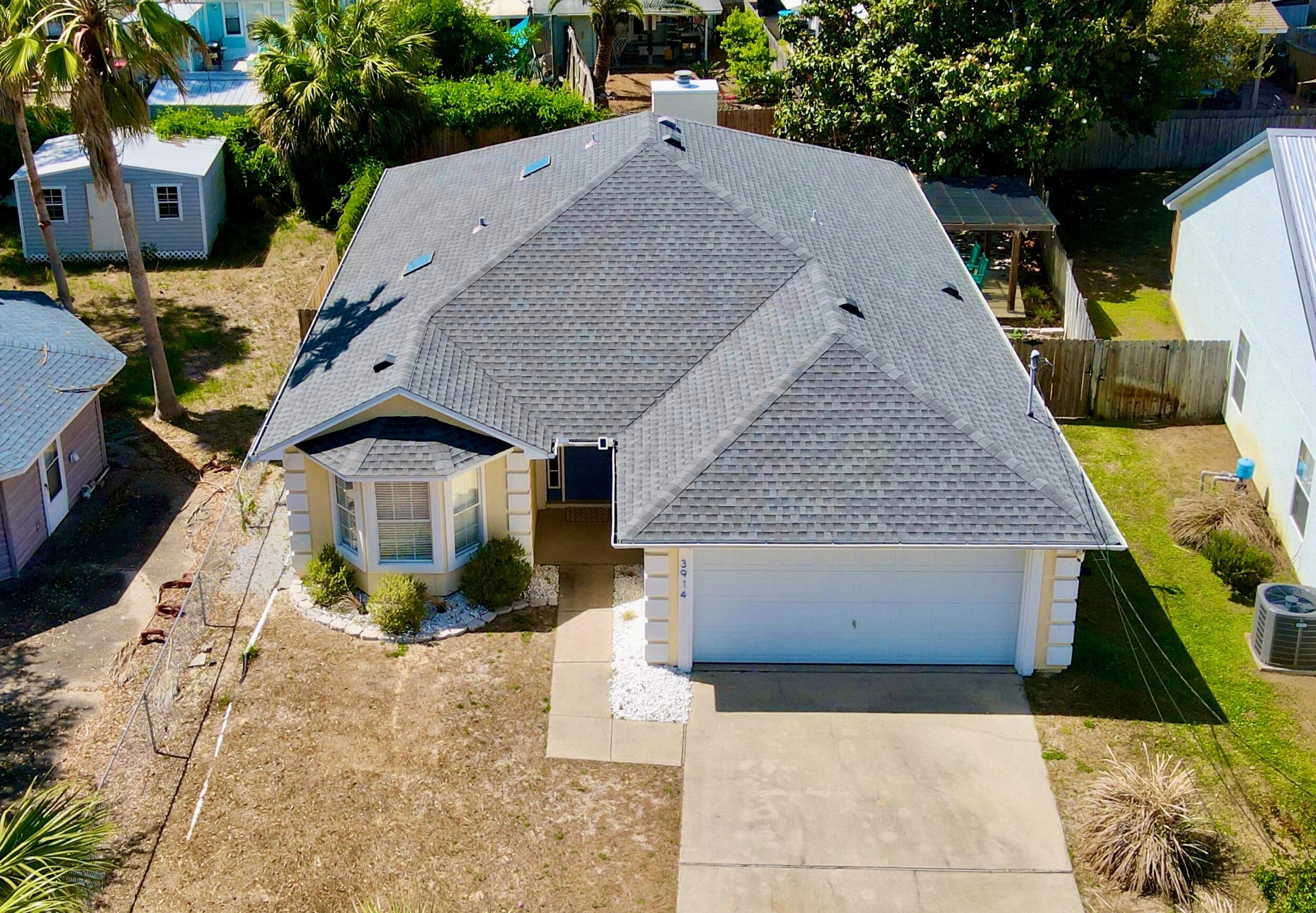 HOLIDAY BEACH UNIT 15 - Residential